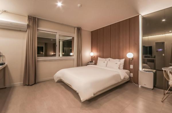 Premium Room - Photo 2