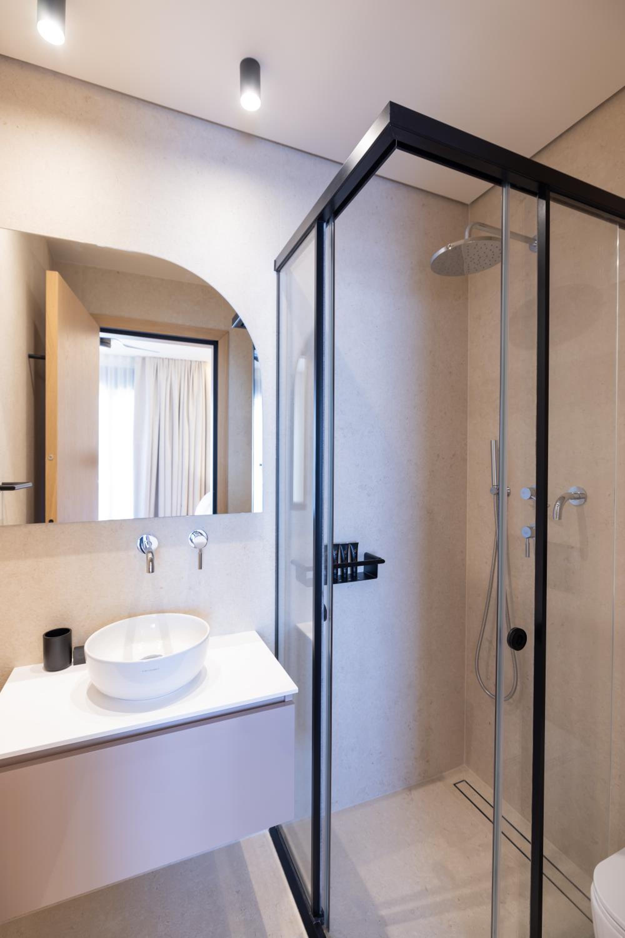 Deluxe Maisonette with Private Pool - Photo 7