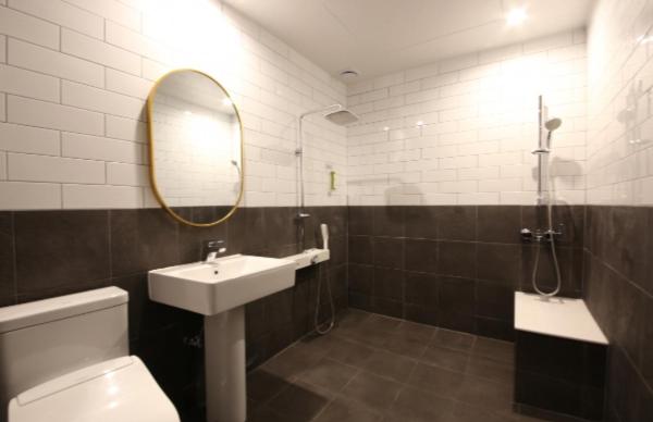 Twin Room - Photo 2