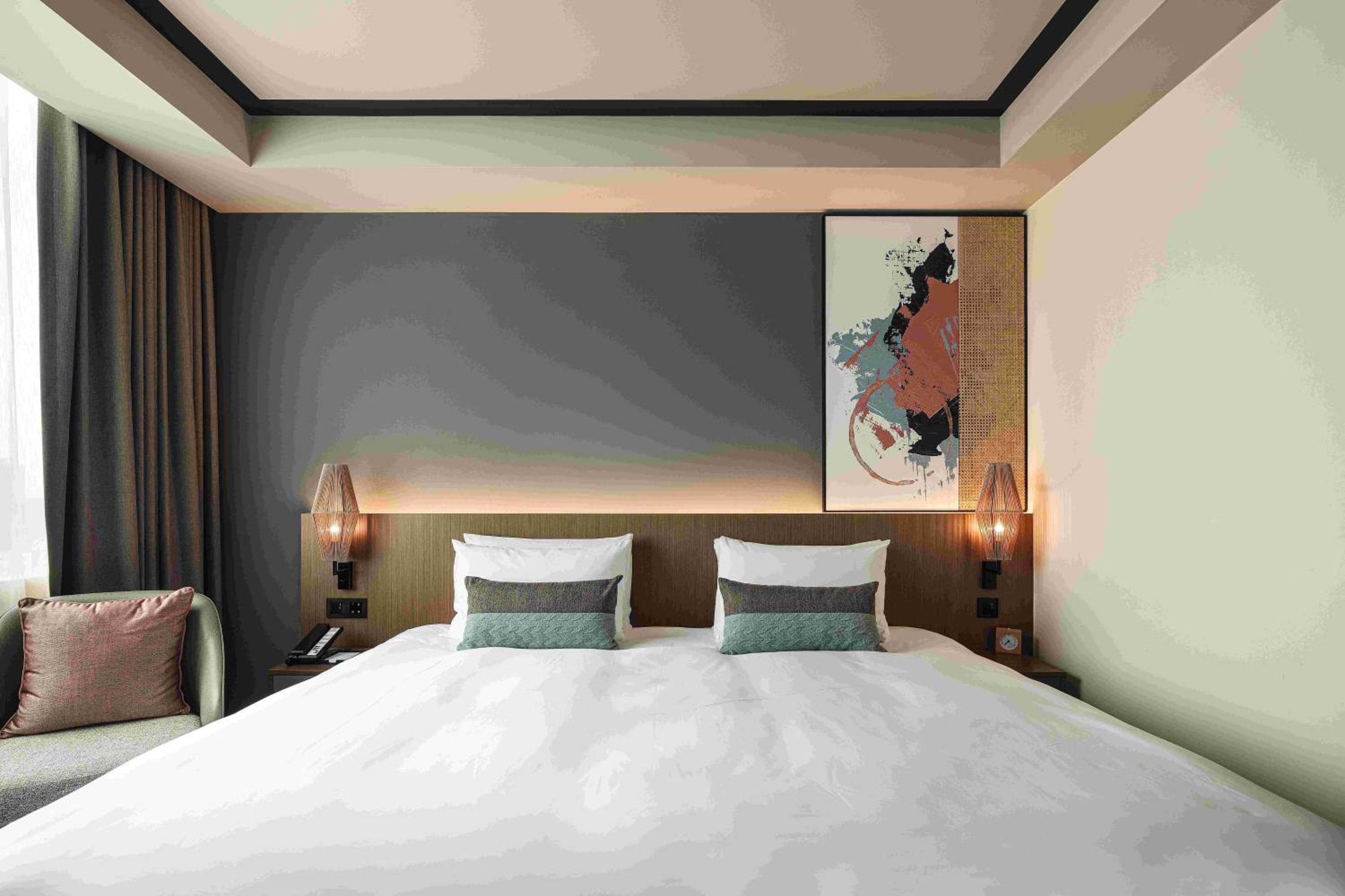 Queen Room