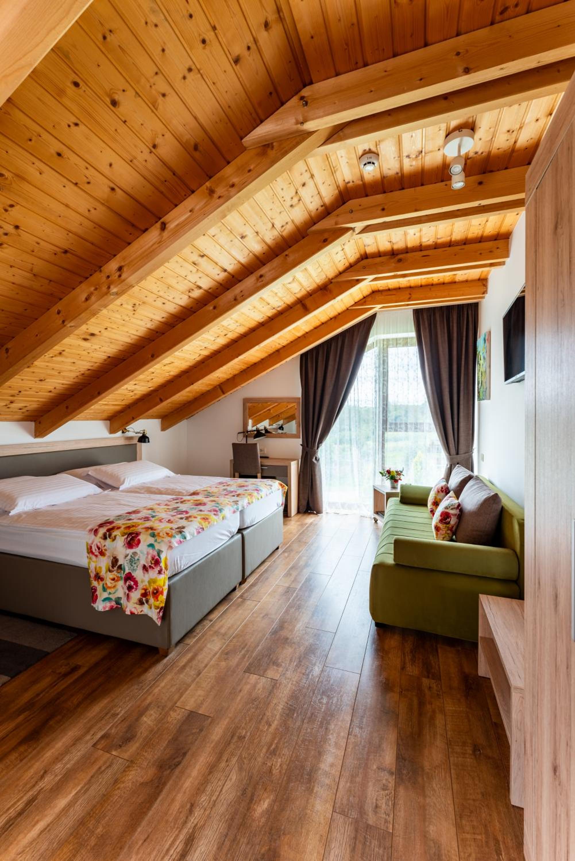 Deluxe Double or Twin Room - Photo 5