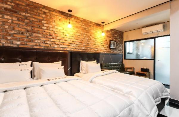 Twin Room - Photo 5