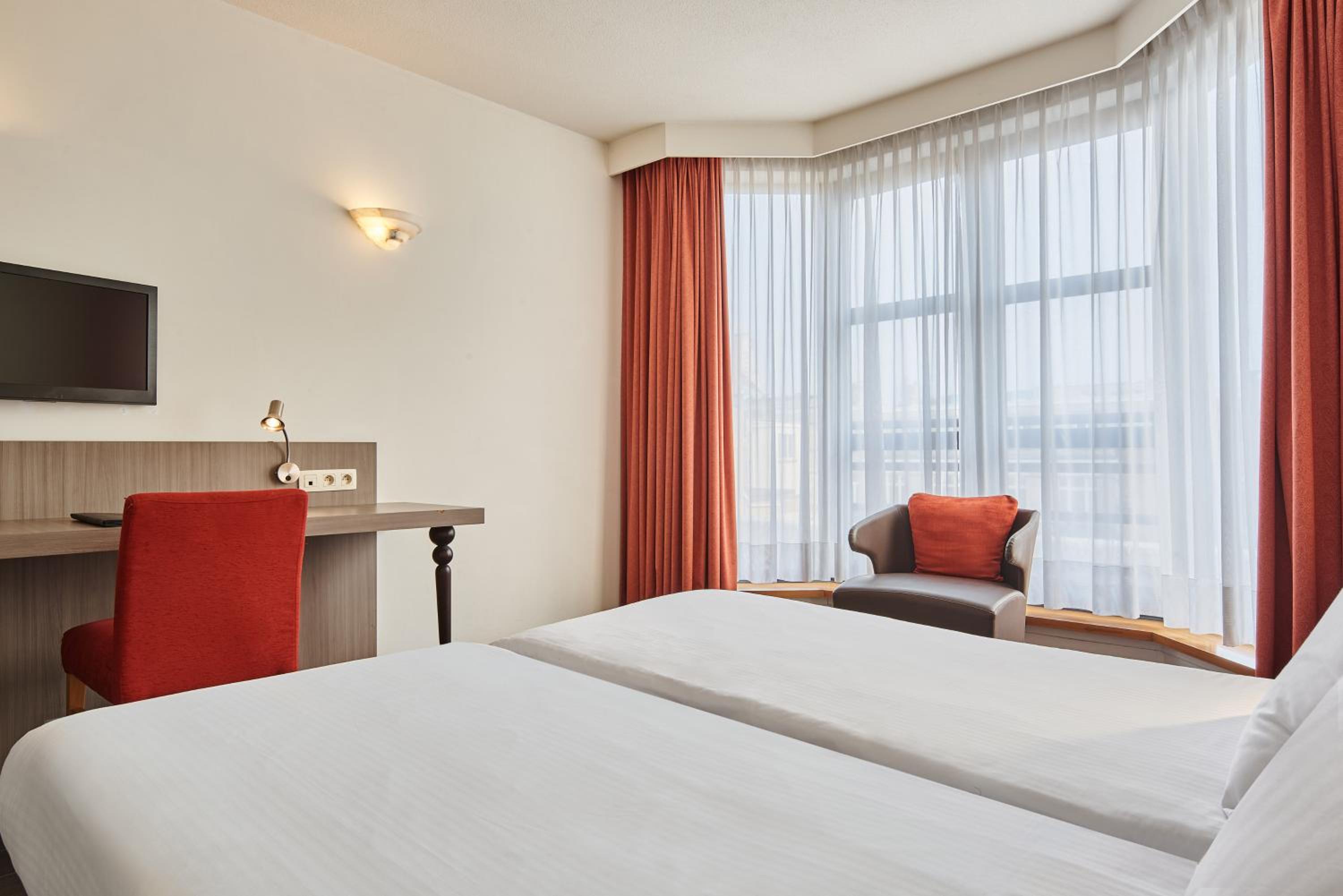 Standard Twin Room - Photo 5