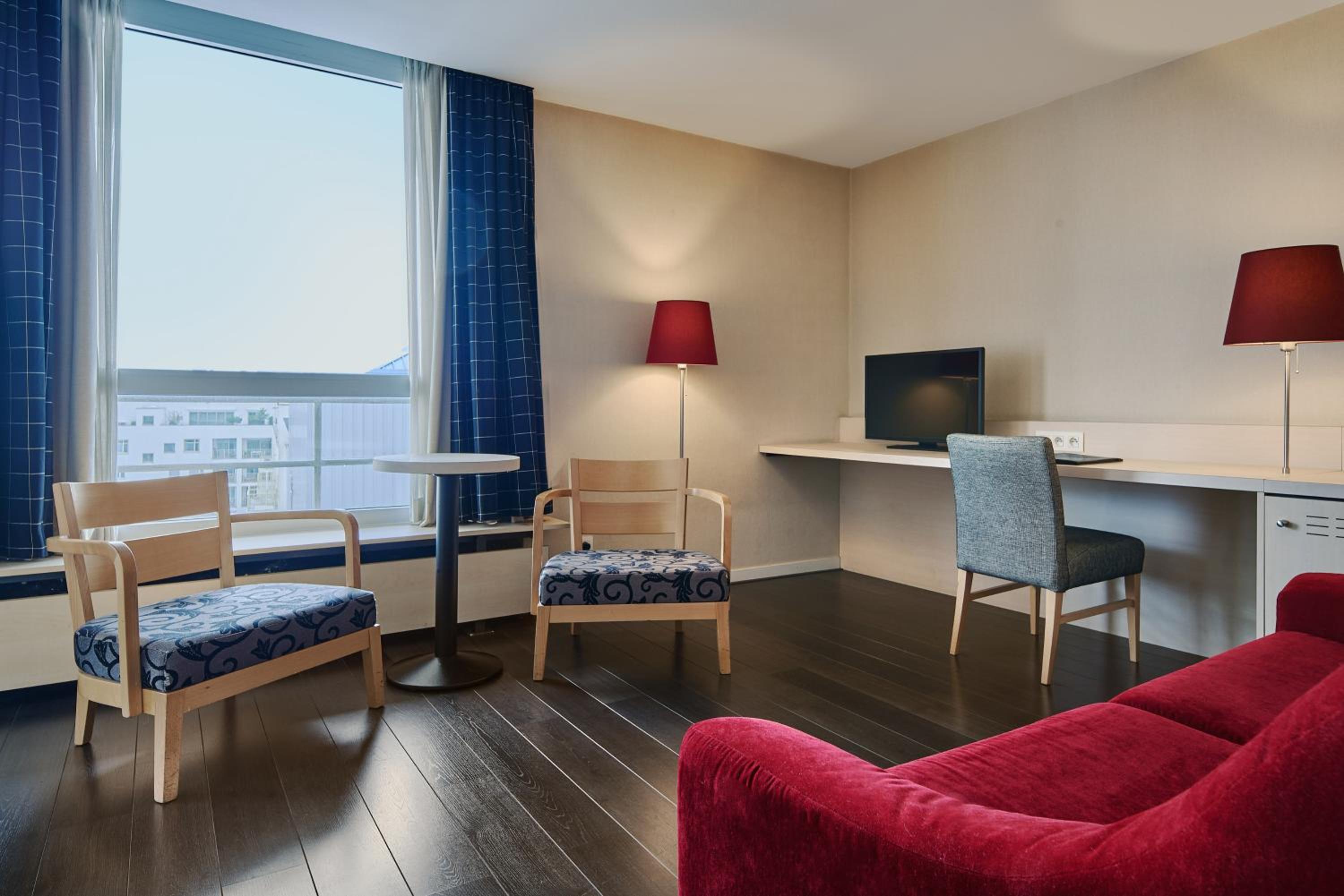 Suite - Photo 4