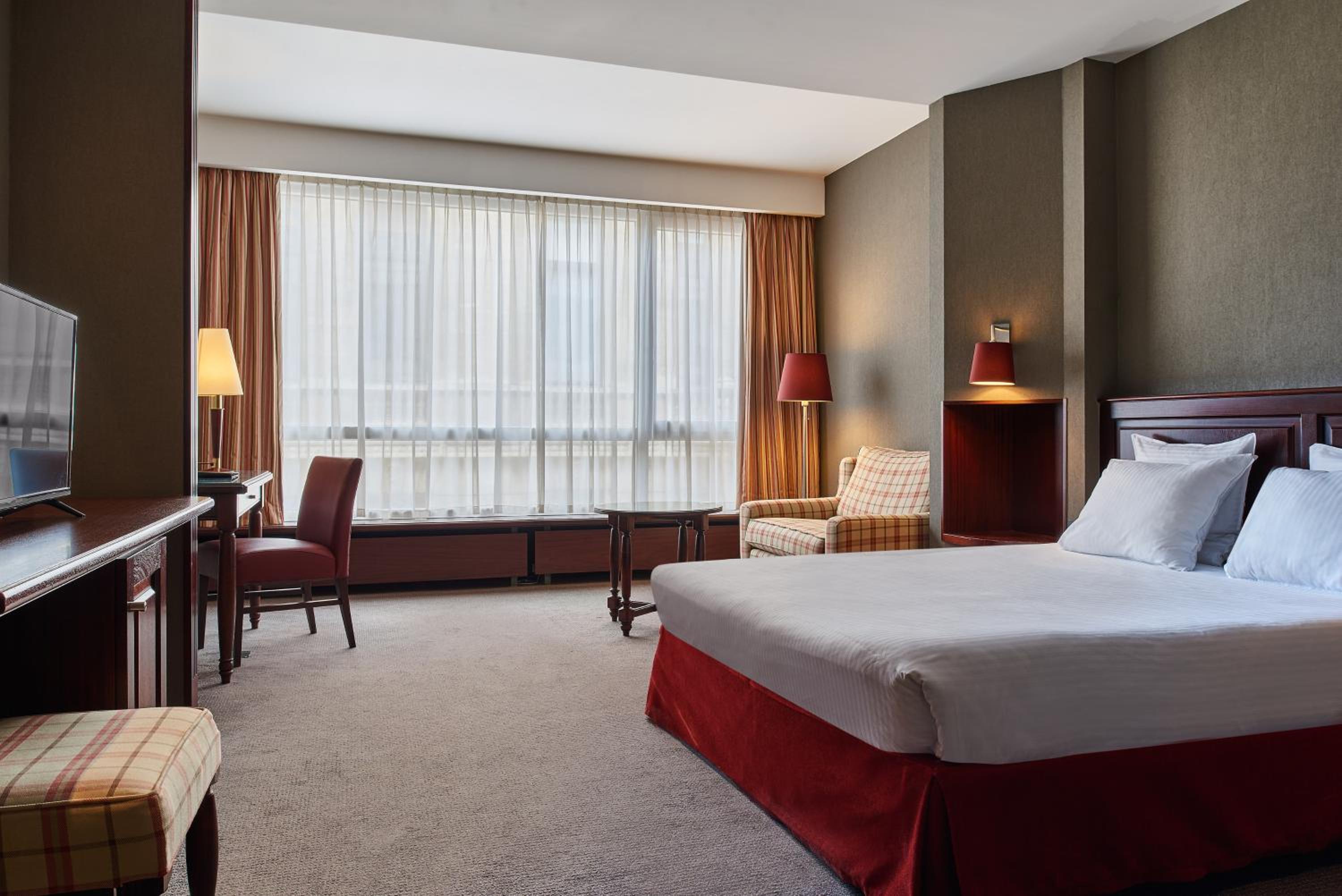 Deluxe Double Room with Balcony - Photo 5