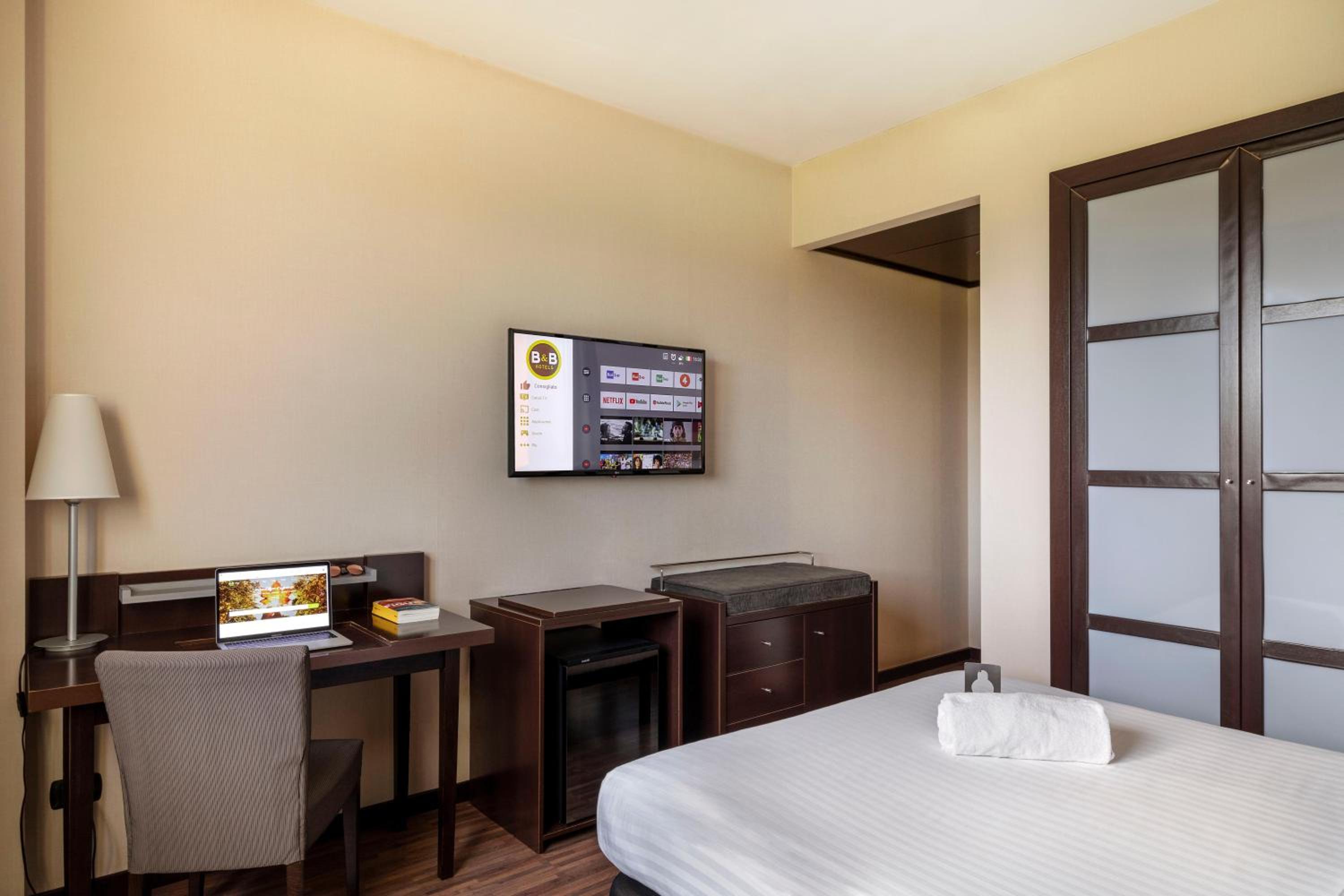 Double Room with Garden View - Photo 5