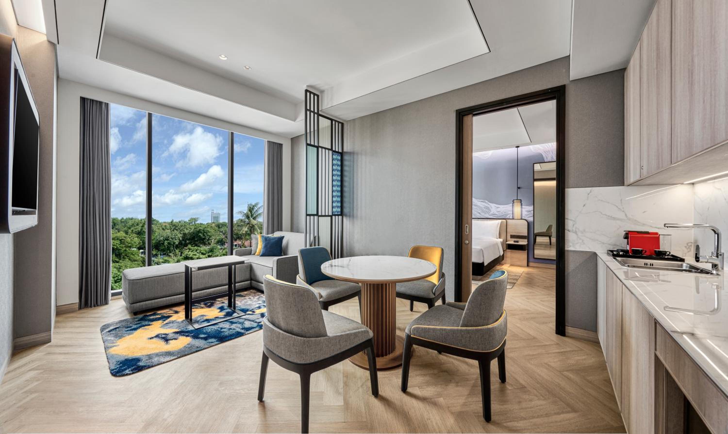 King Suite with Sofa Bed - Photo 4