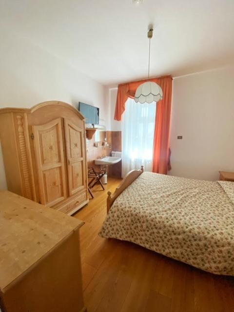 Double Room With Private External Bathroom photo 1