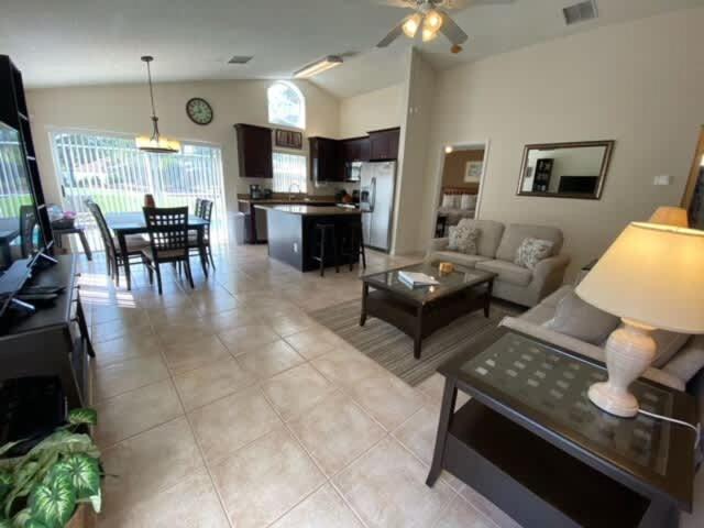 Villa photo 1