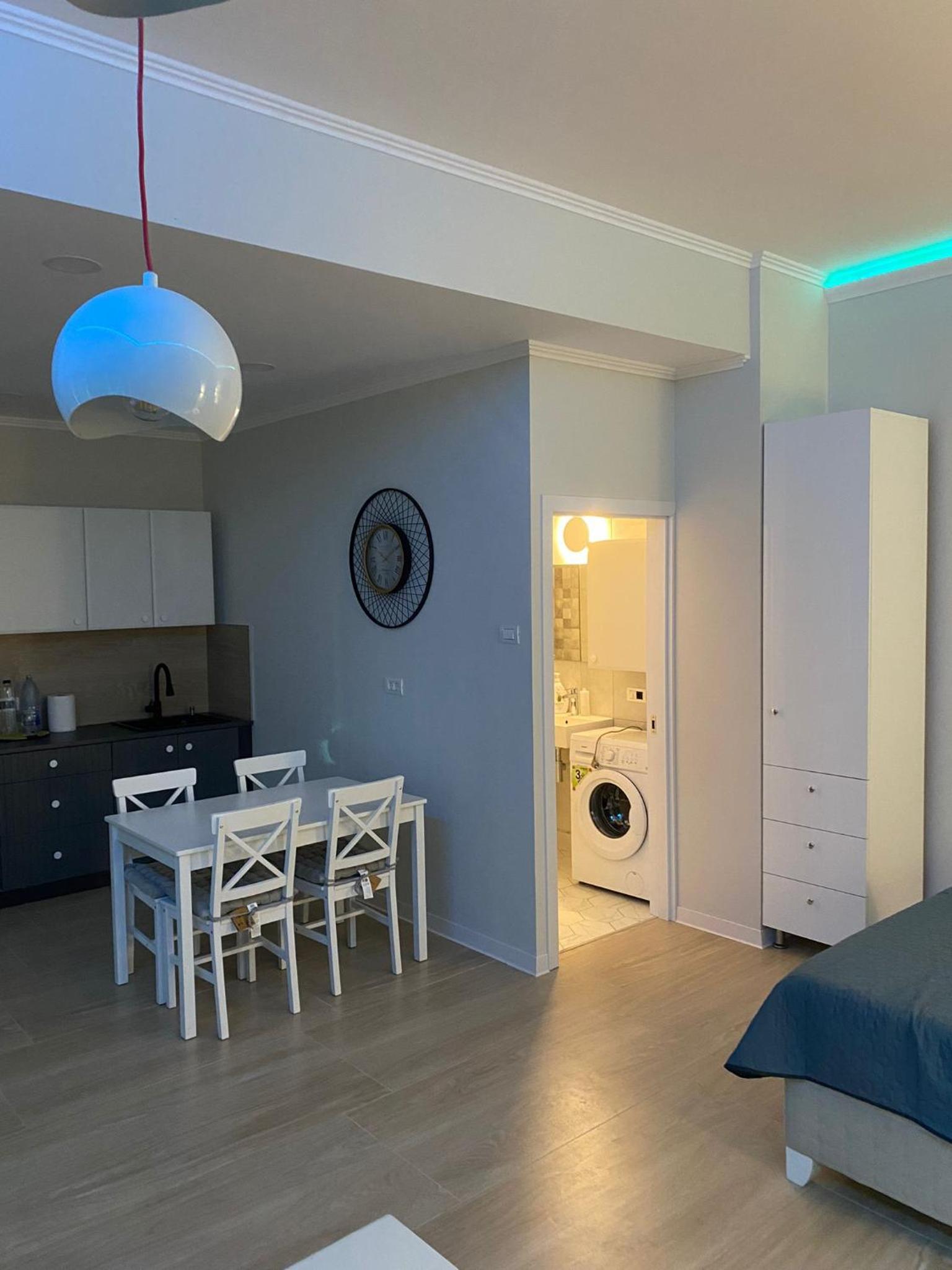 Studio Apartment with One Double Bed photo 2