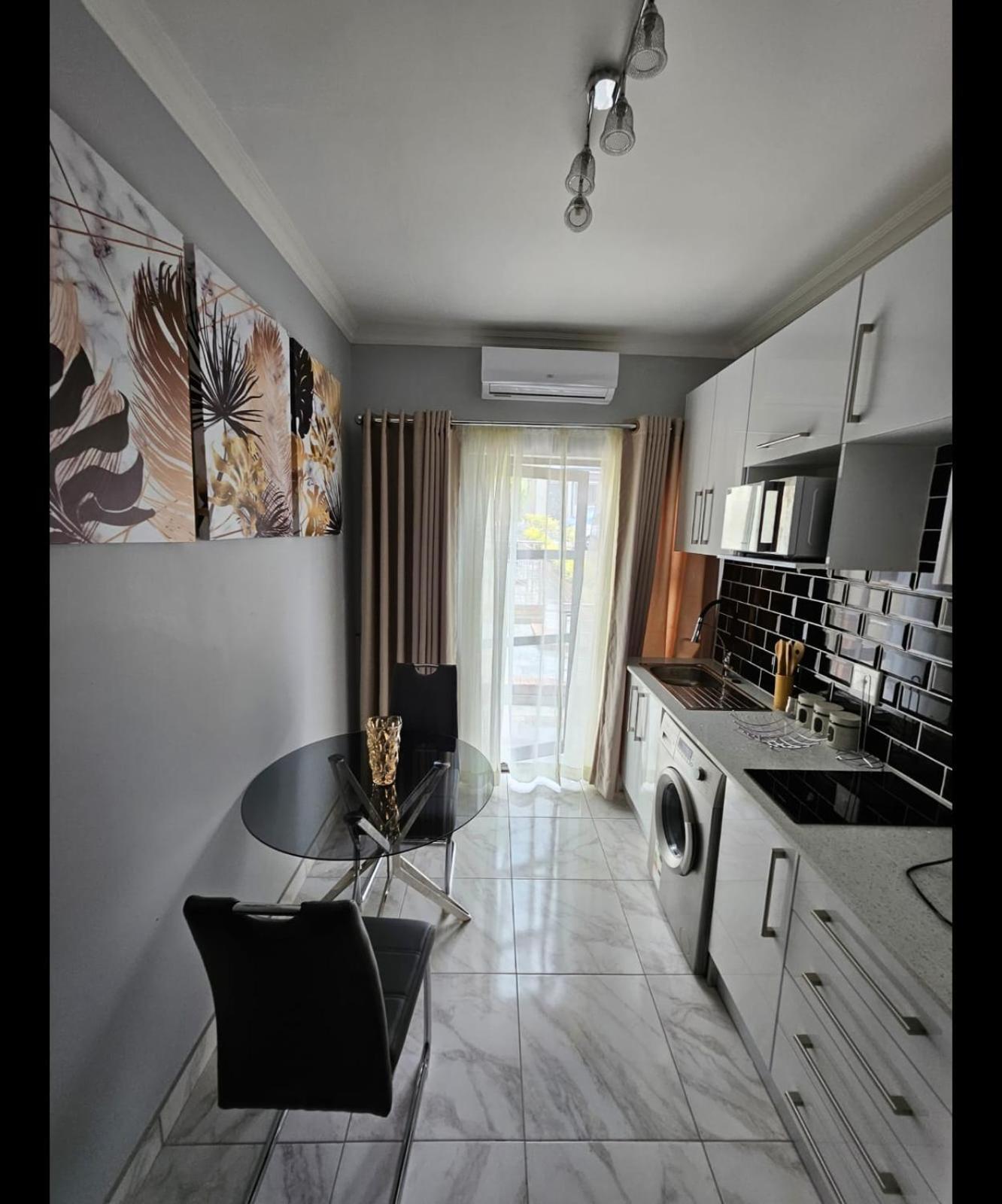 Double Room with Balcony photo 2
