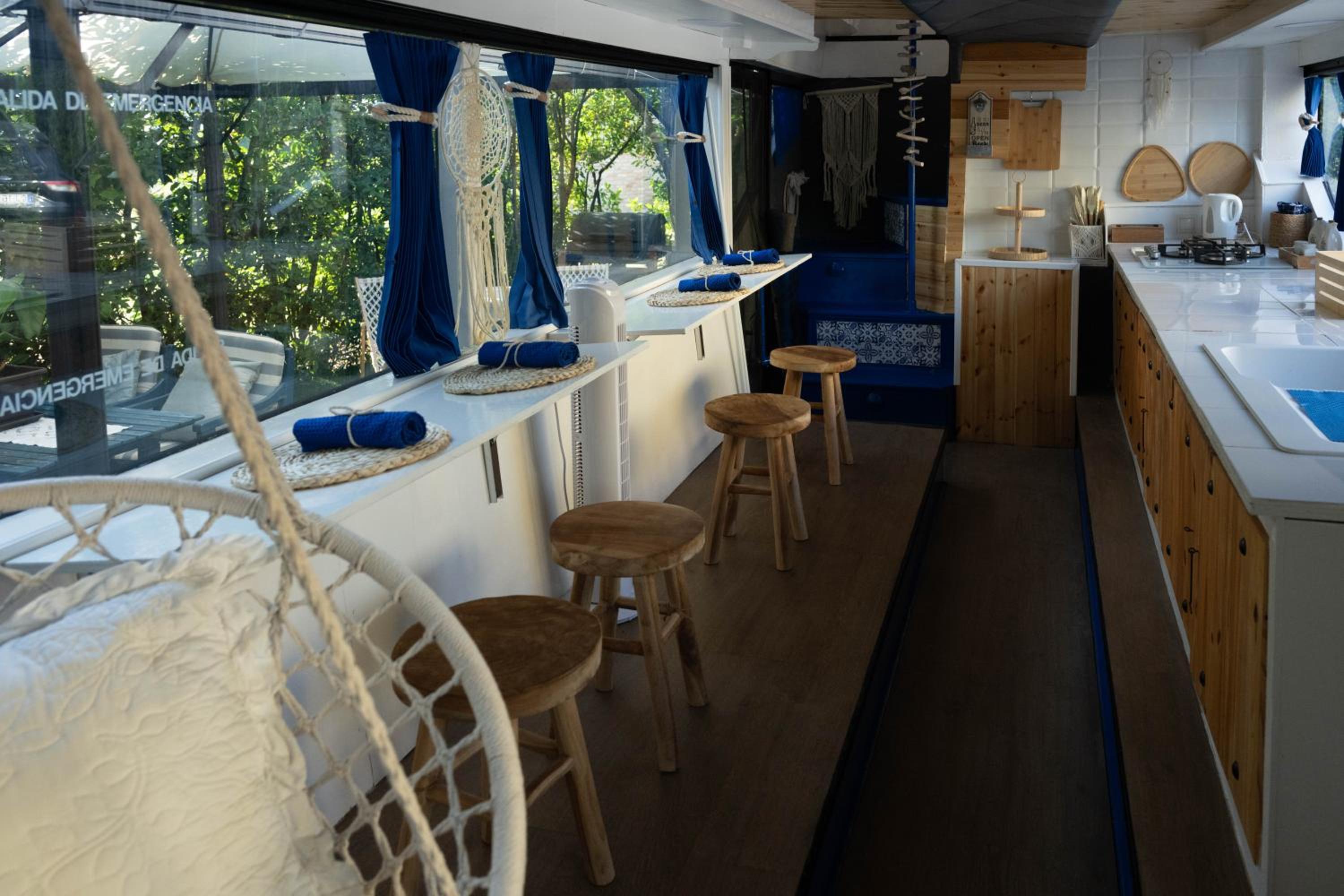 Mobile Home photo 2