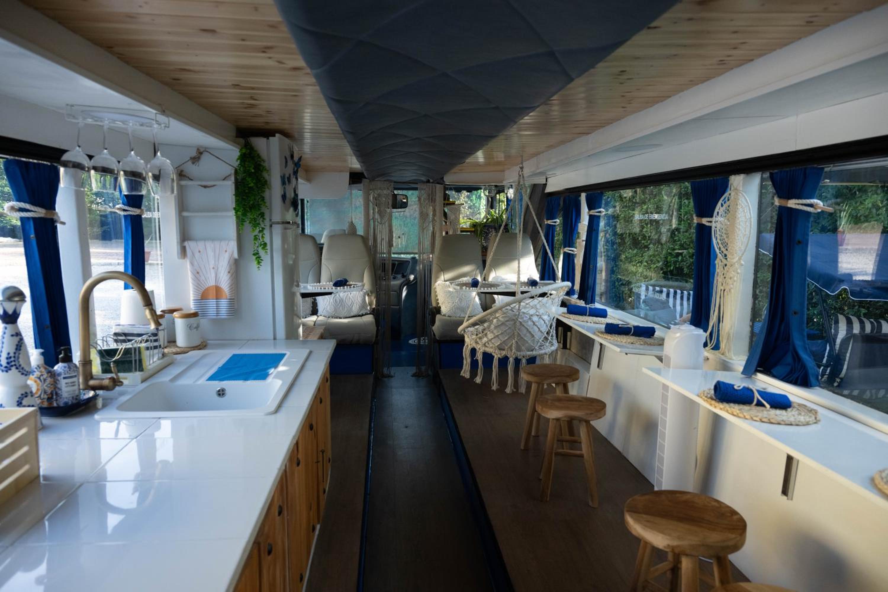 Mobile Home photo 3