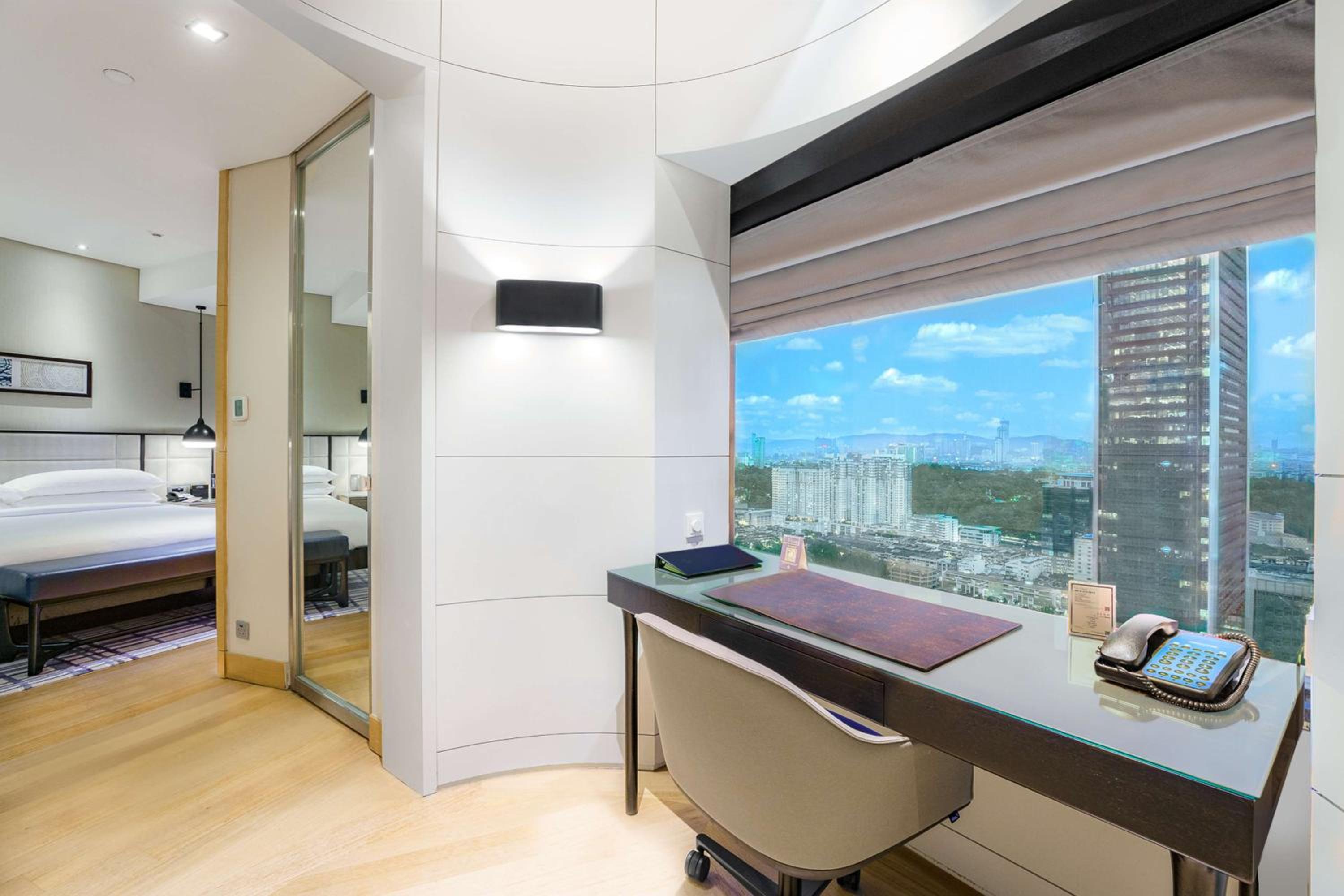 Grand Executive Suite