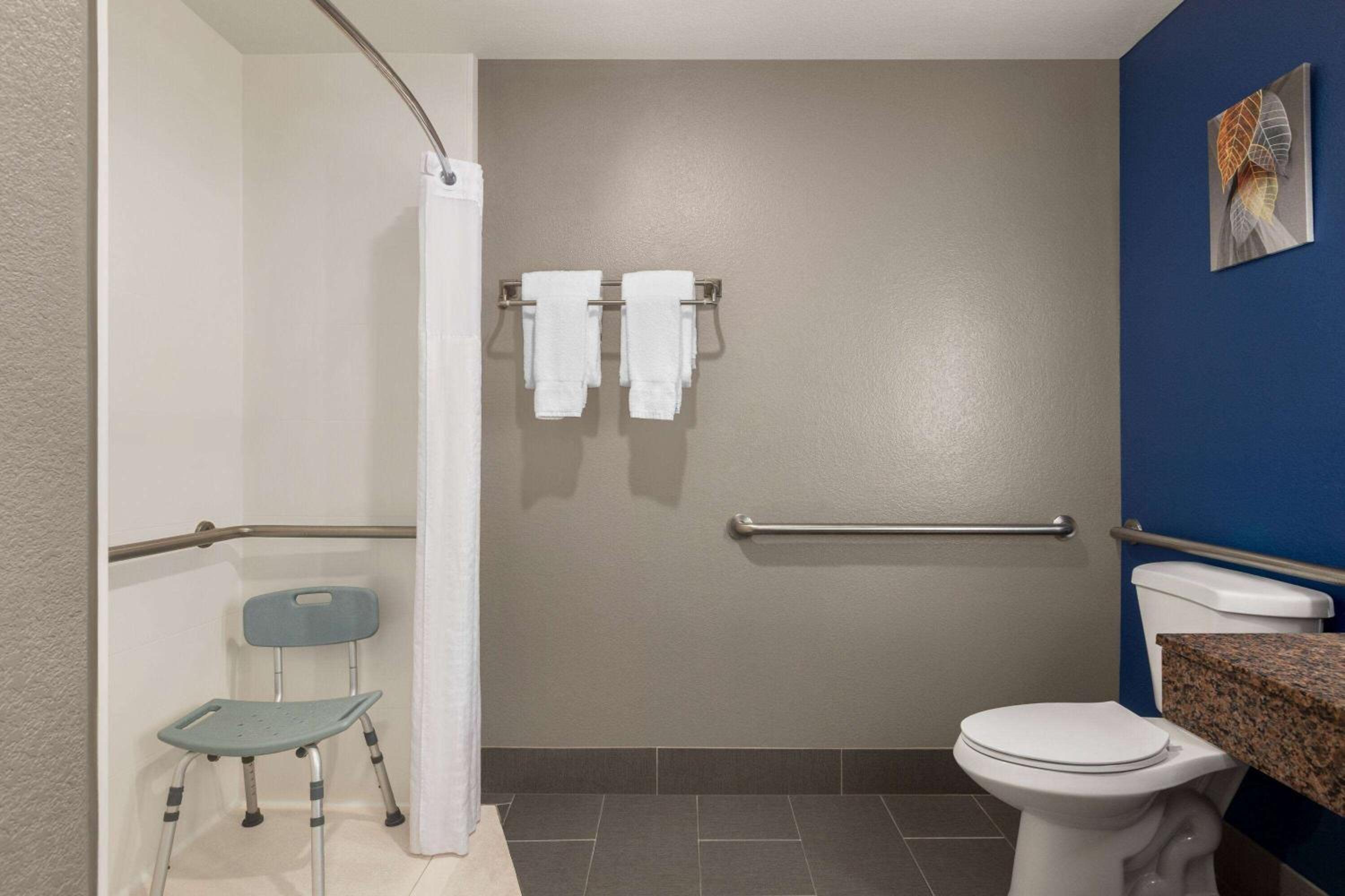 Deluxe Queen Room with Two Queen Beds and Roll-In shower - Mobility Accessible/Non-Smoking - Photo 1