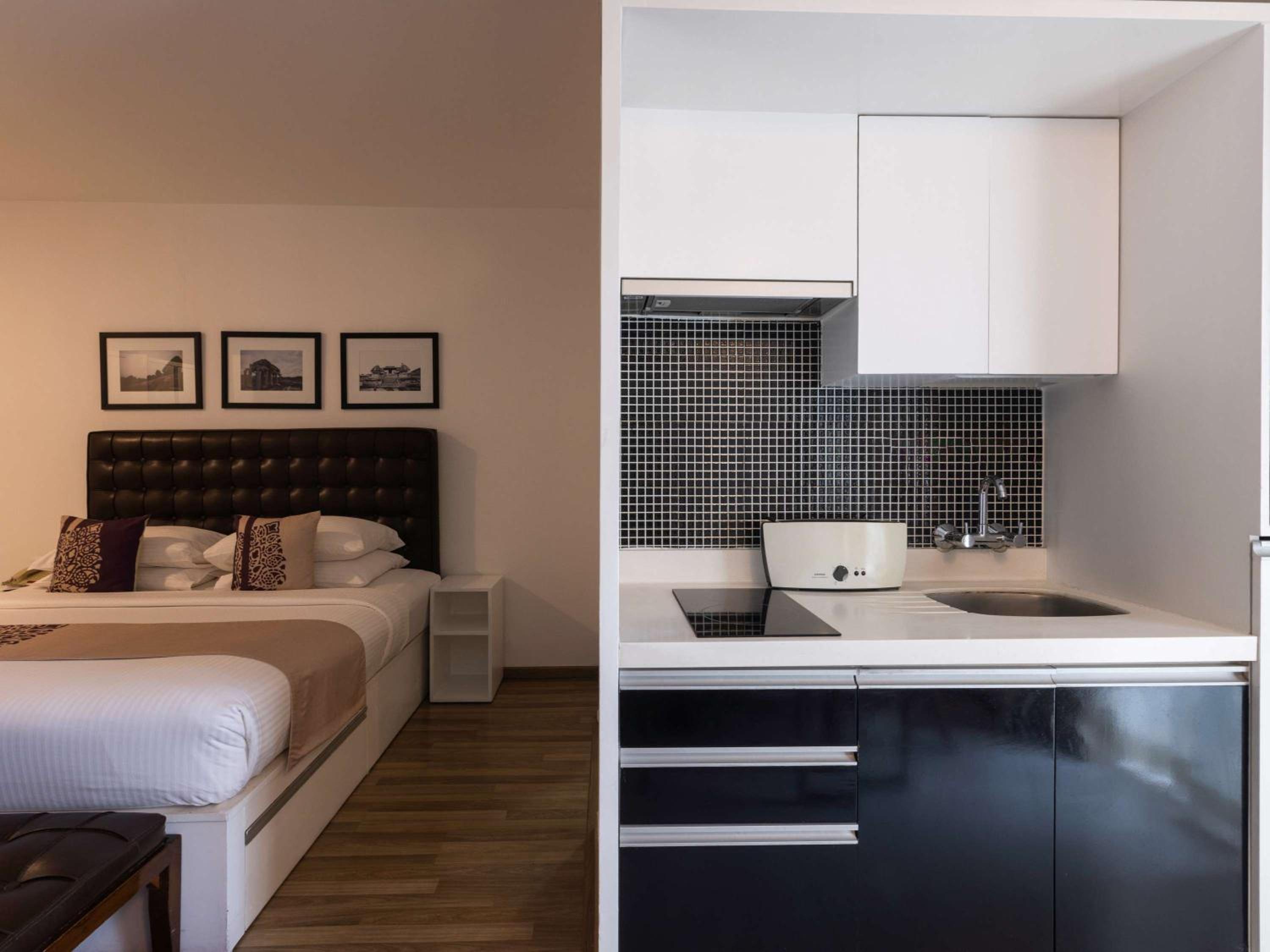 One Bedroom Suite without Balcony with 20% discount on food and soft beverages and spa and Happy Hour 1+1 at By the Blue - Photo 4