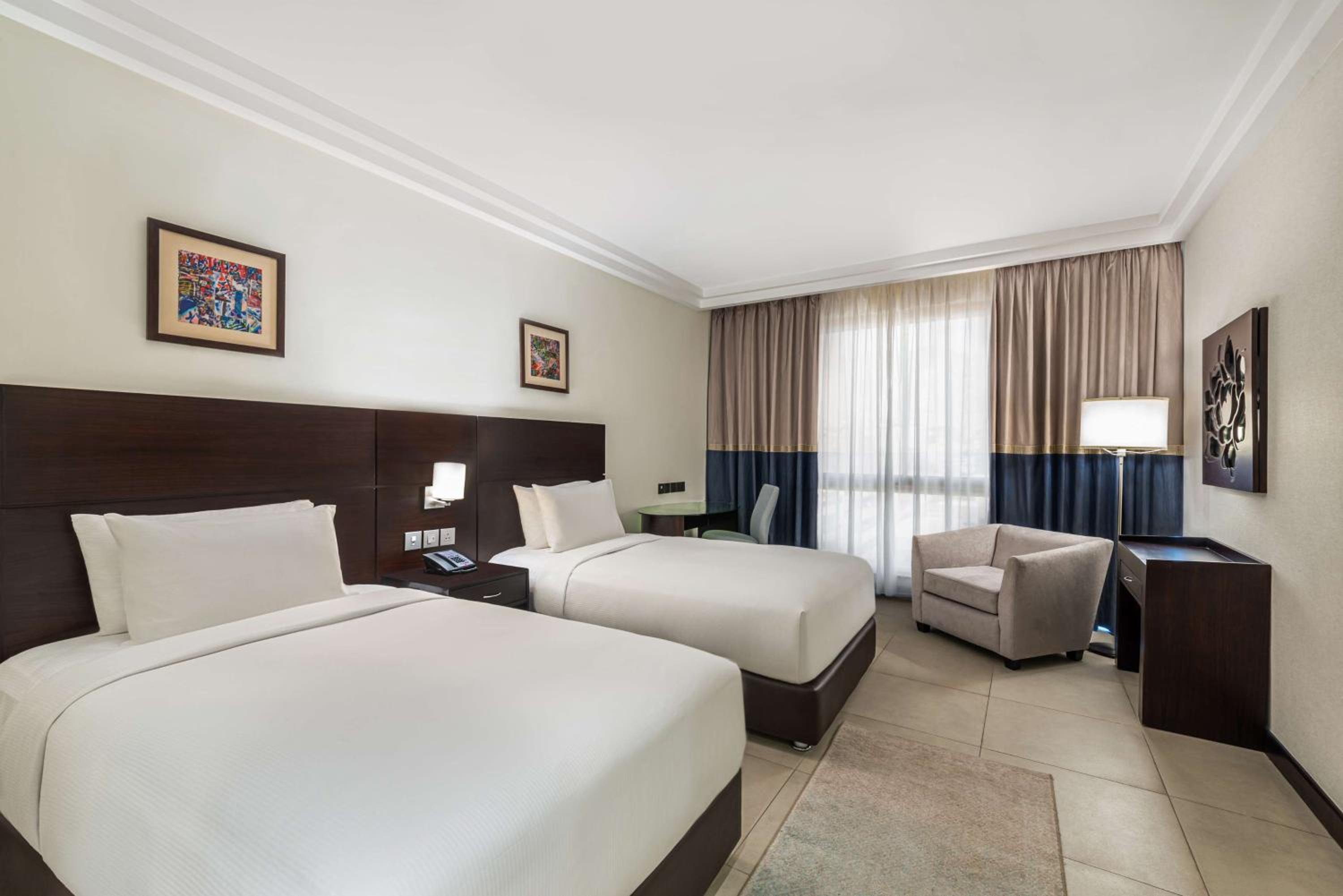 Twin Room with City View photo 1