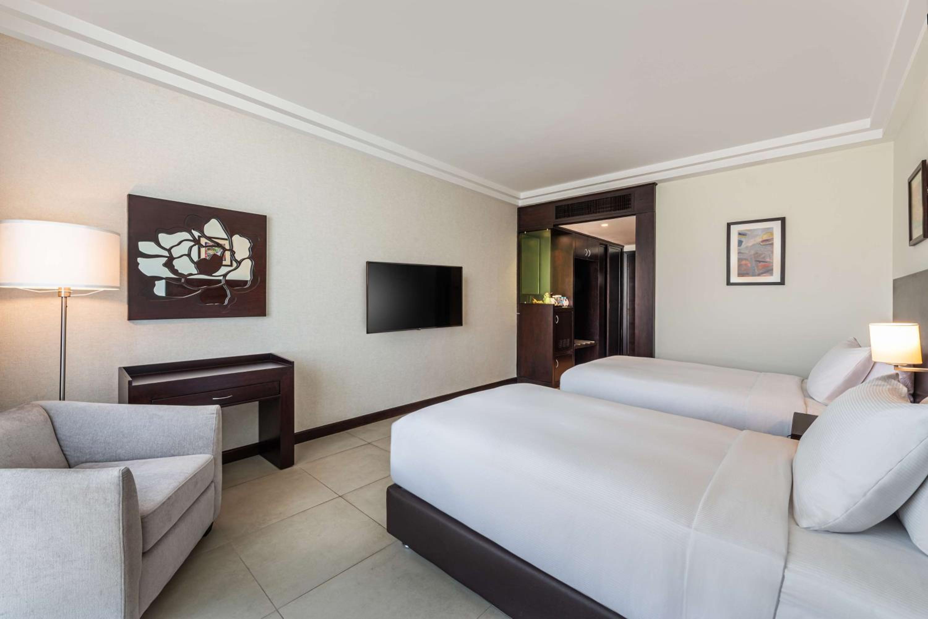Twin Room with City View photo 3