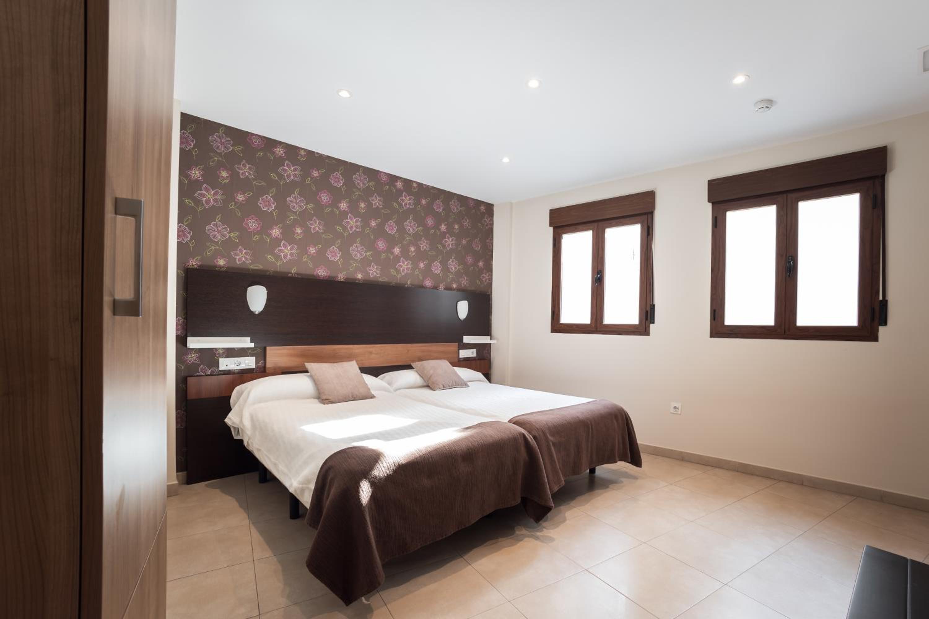 One-Bedroom Apartment - Photo 21