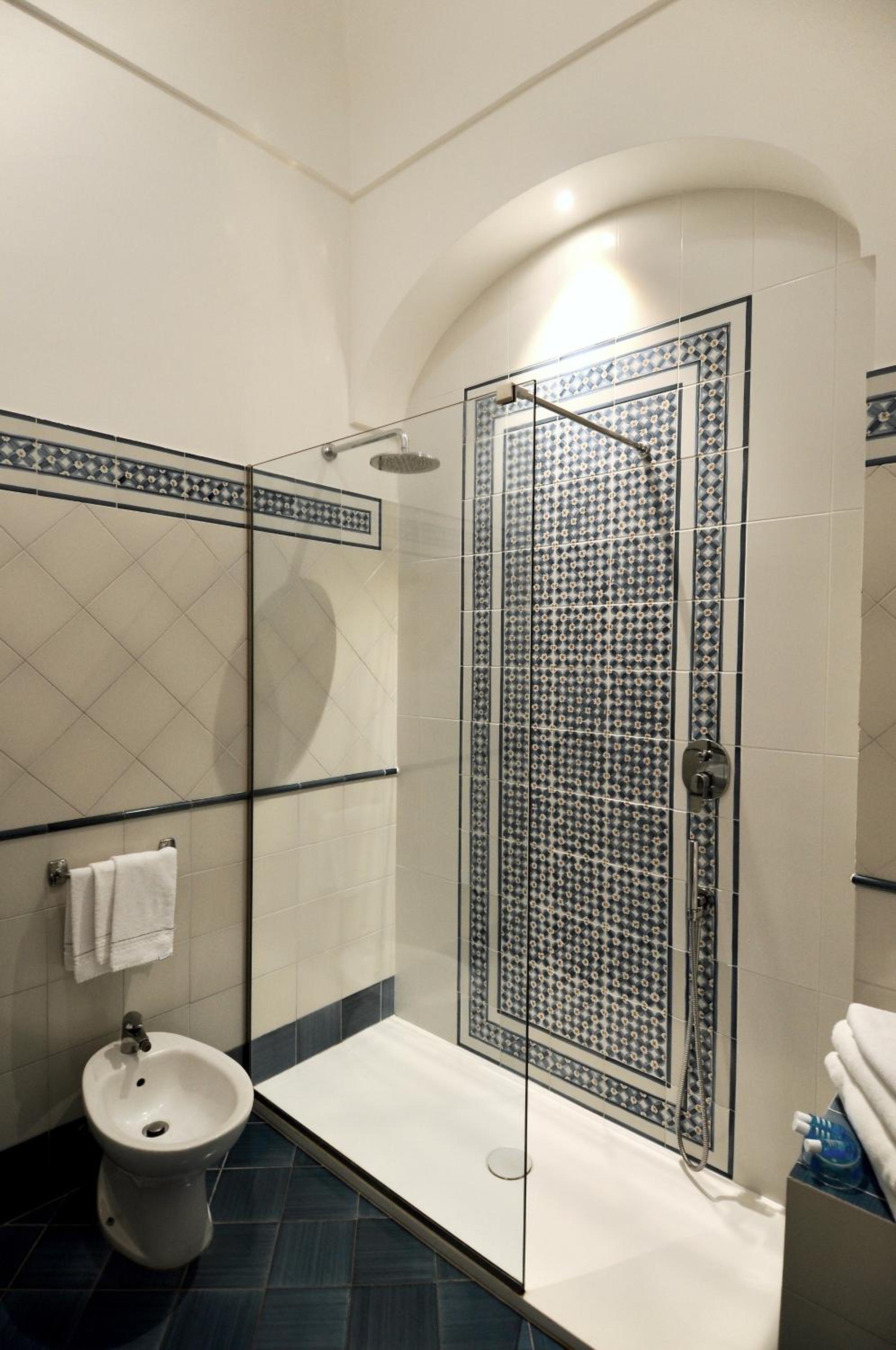 Two-Bedroom Apartment - Photo 3