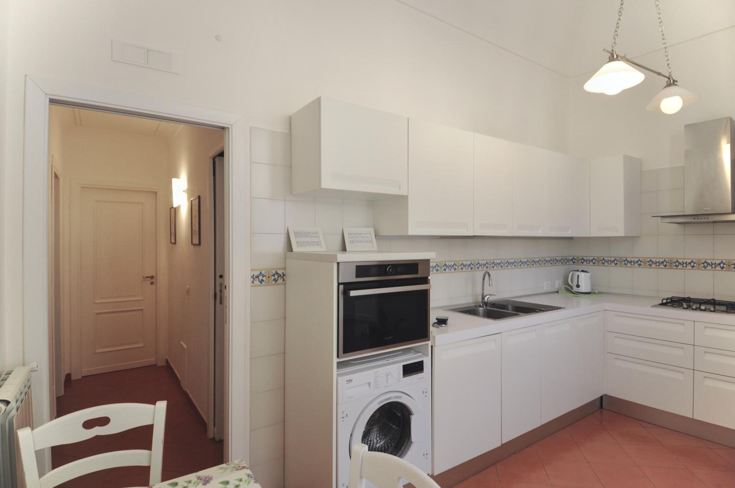 Two-Bedroom Apartment - Photo 2