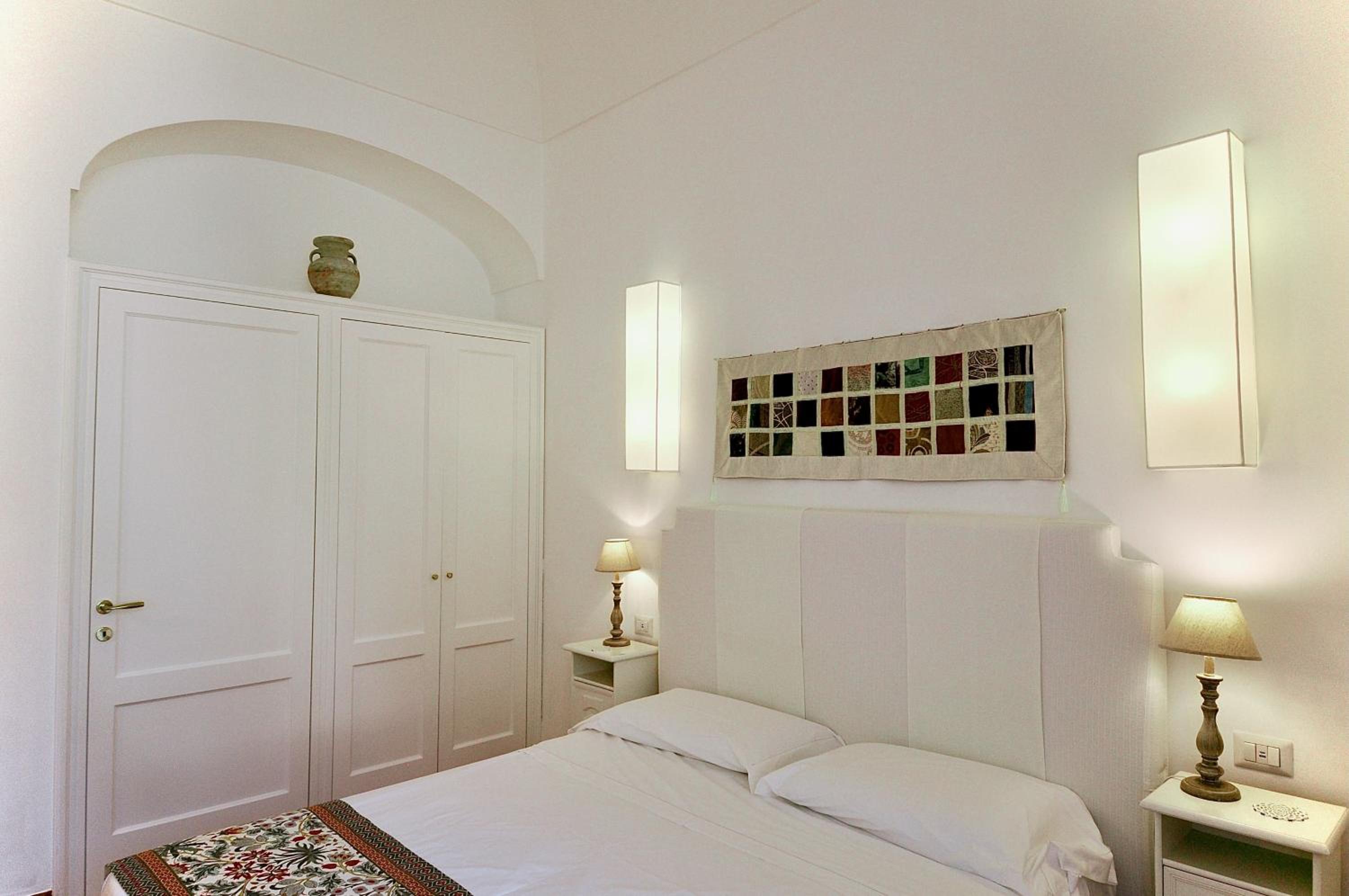 Two-Bedroom Apartment - Photo 16