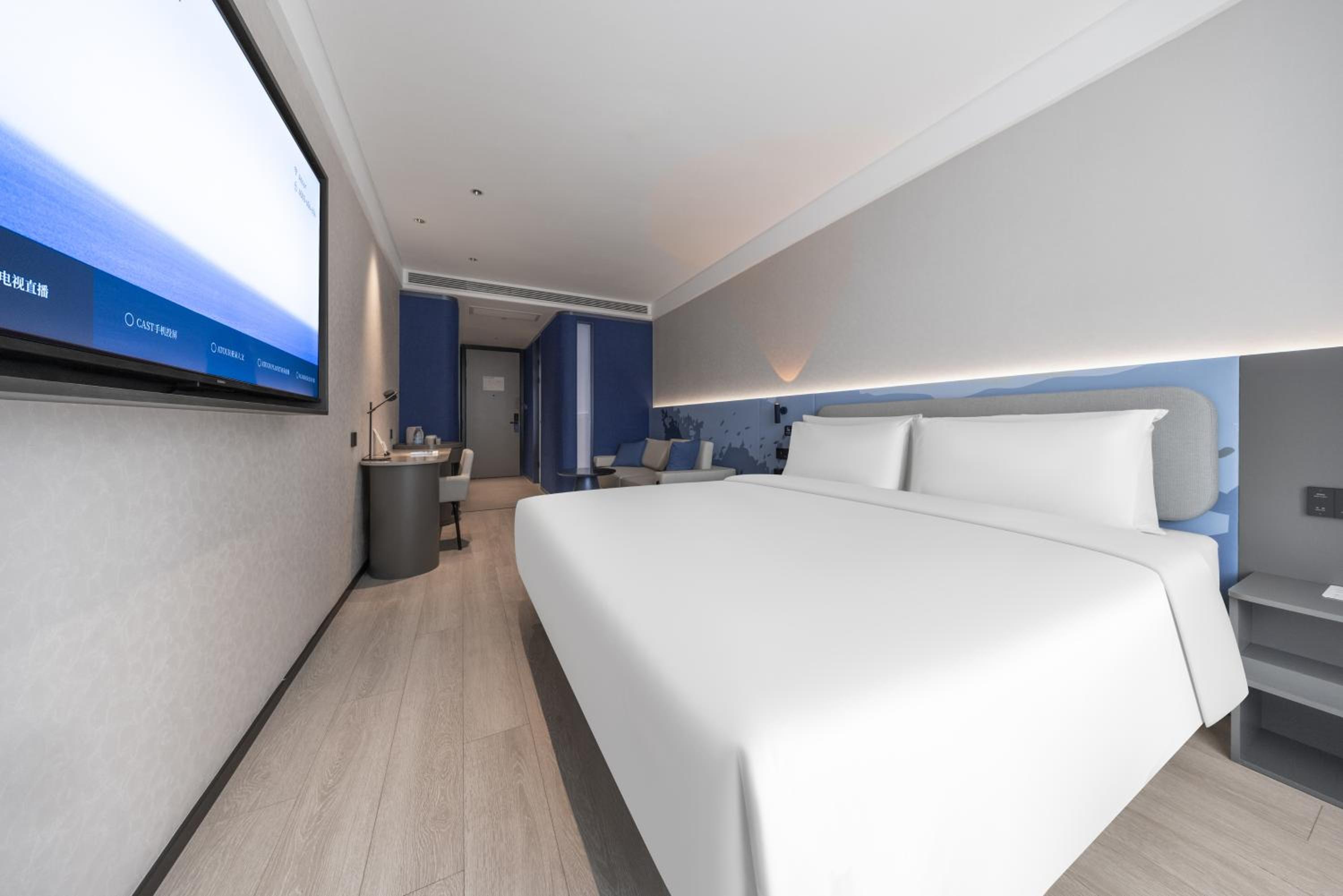 Comfort Queen Room  photo 3