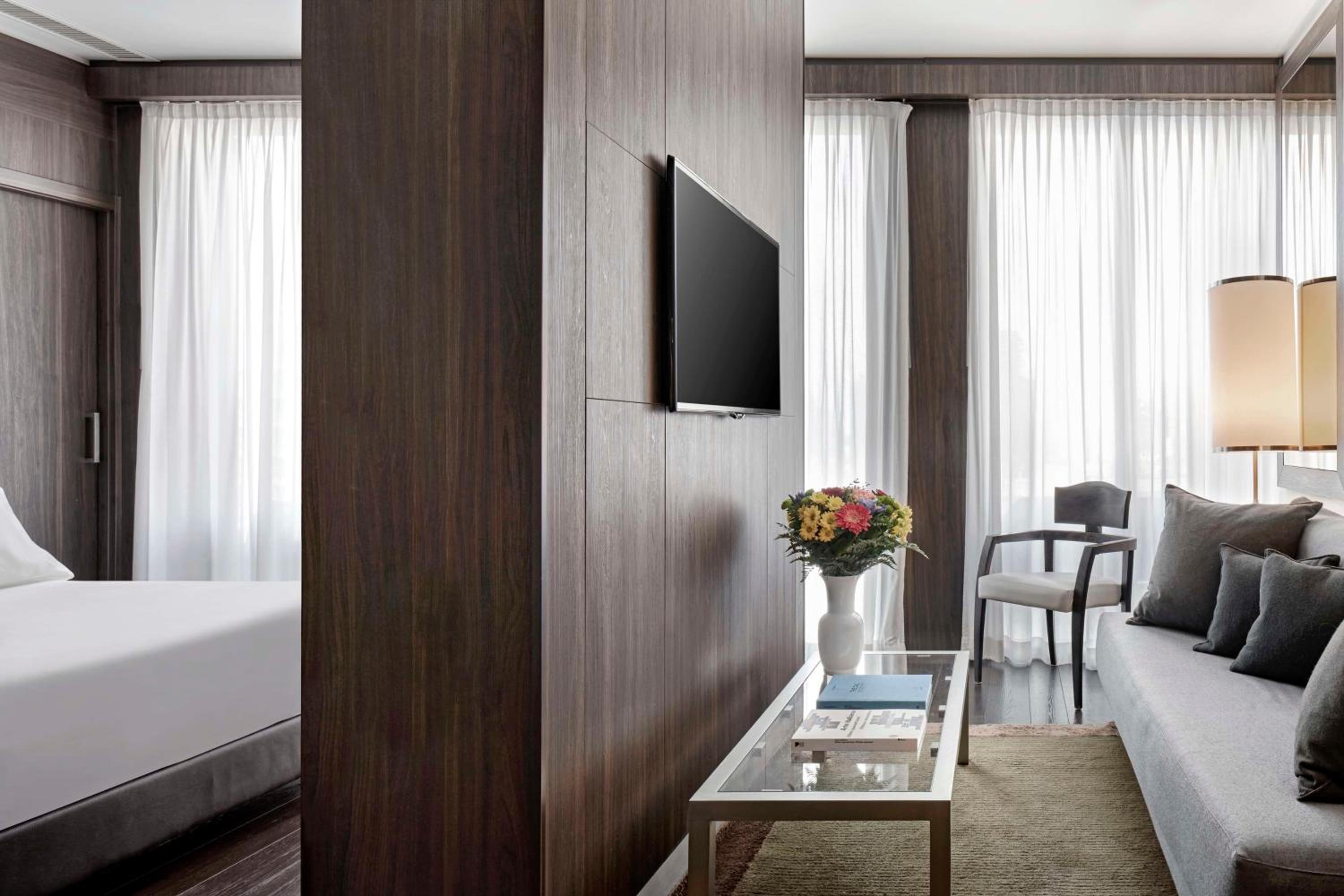 Terrace Suite thumbnail 6