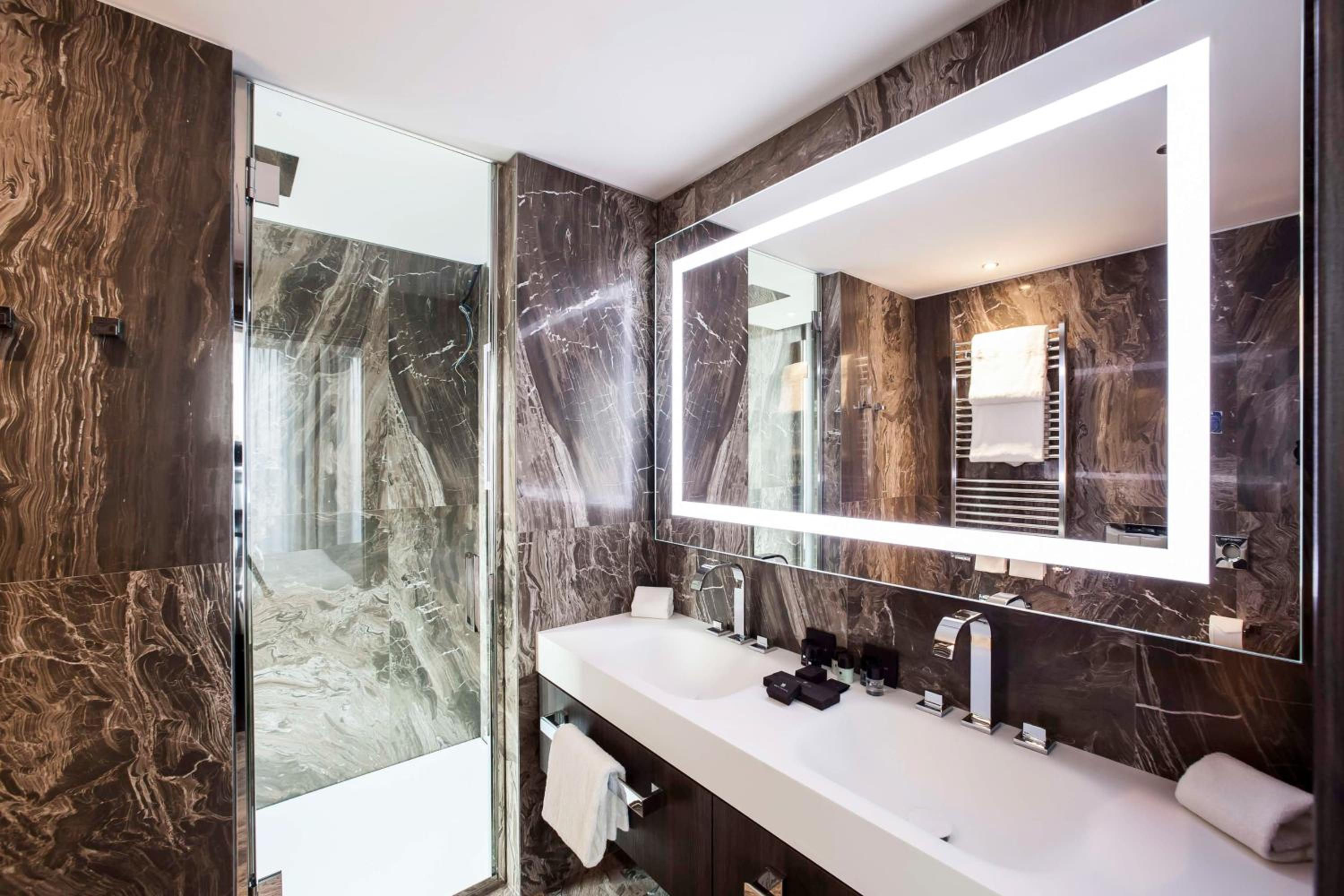 Skyline Suite