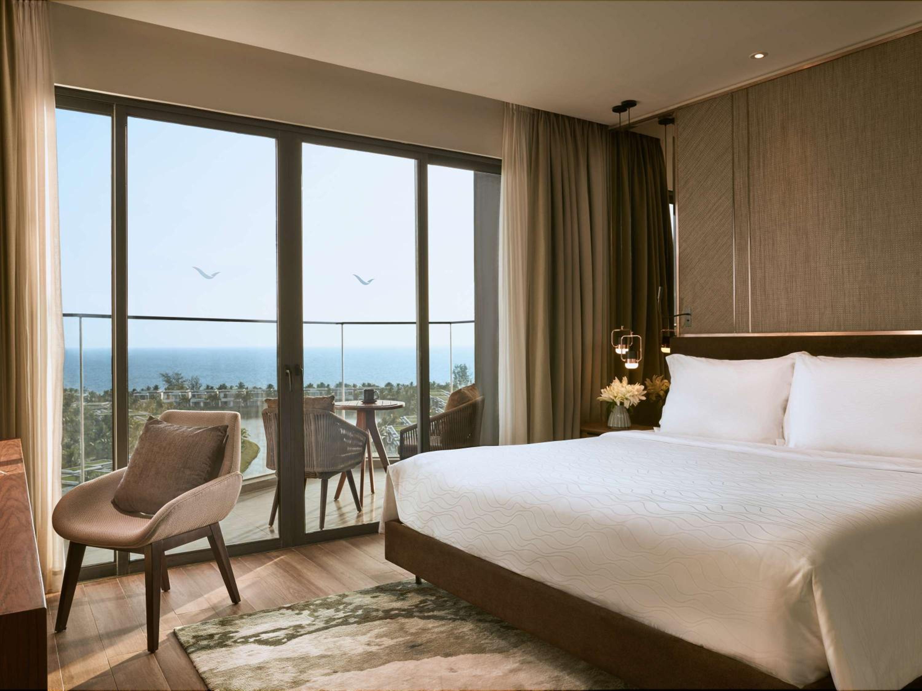 Two-Bedroom Apartment with Sea View - Photo 3