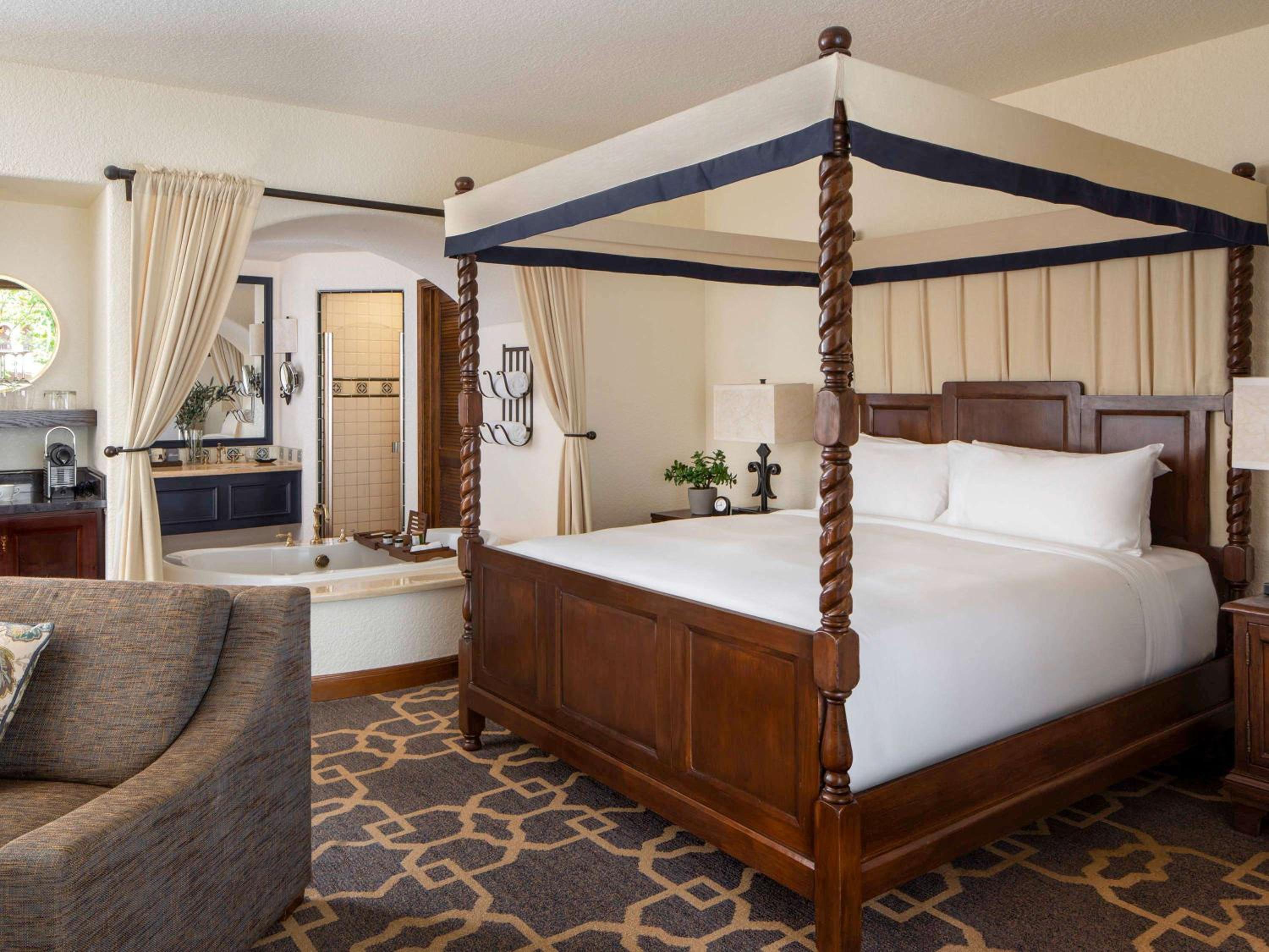 Mission Spa King Suite with Sofa Bed, Fireplace, Patio or Balcony, Jacuzzi and Garden View