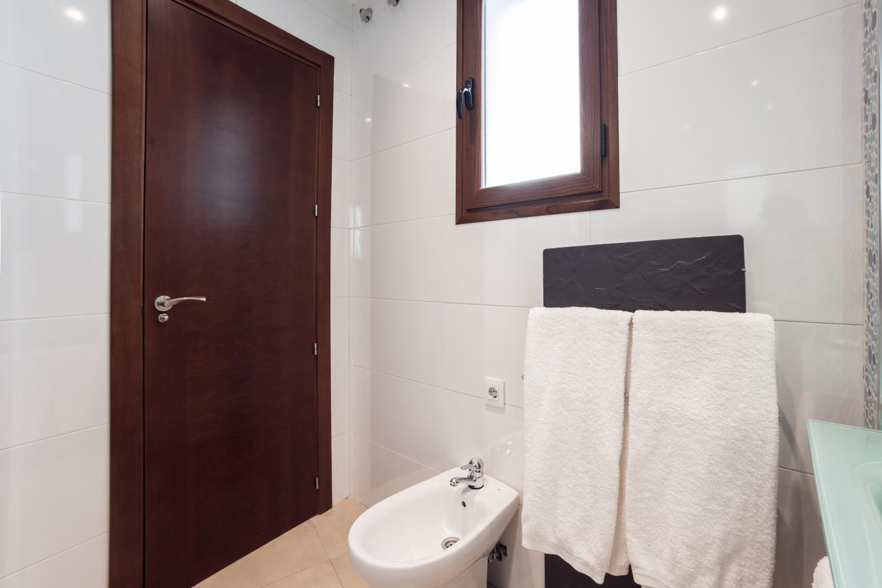 One-Bedroom Apartment - Photo 28