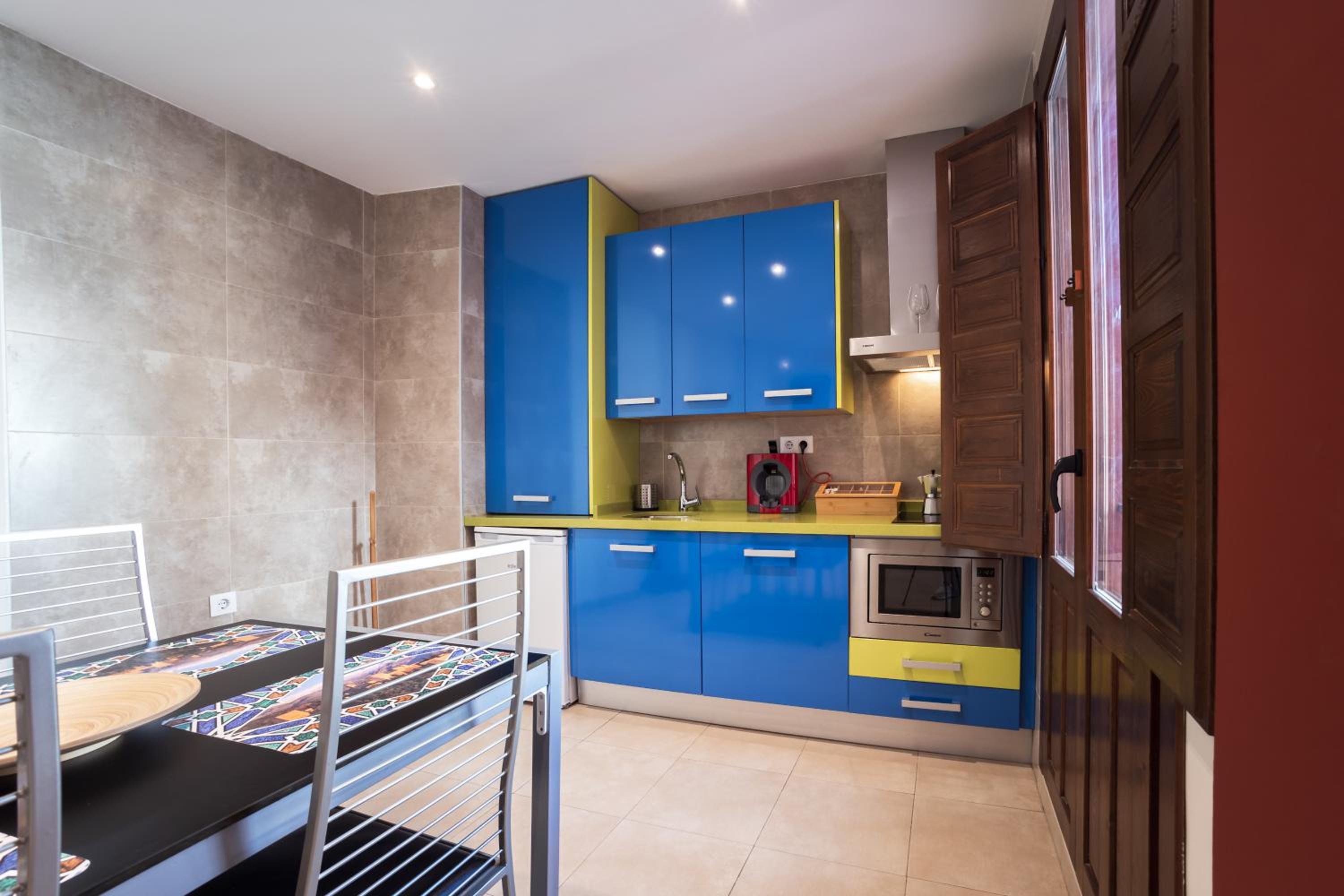 One-Bedroom Apartment - Photo 31