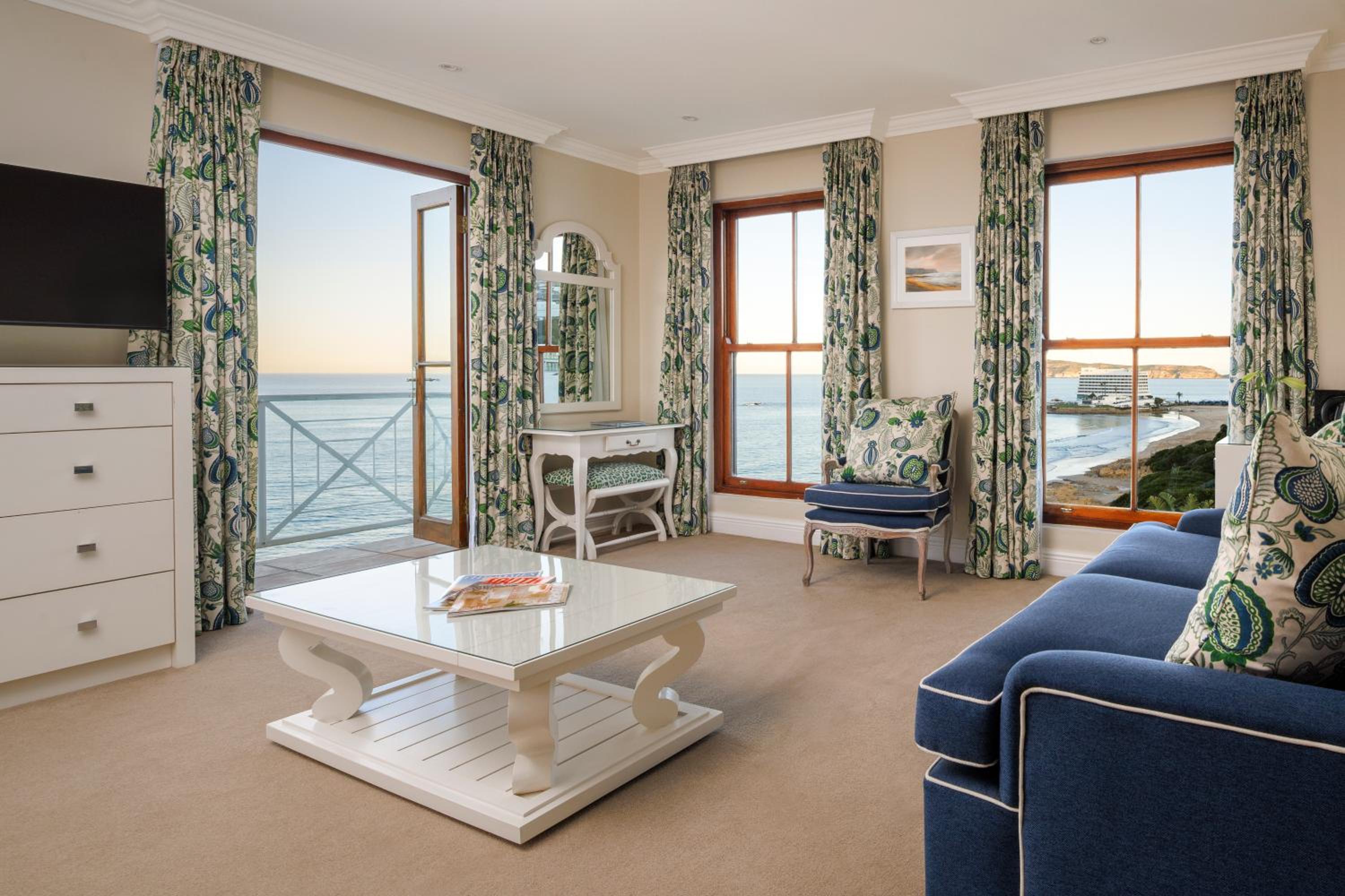 Premier Suite - Photo 1