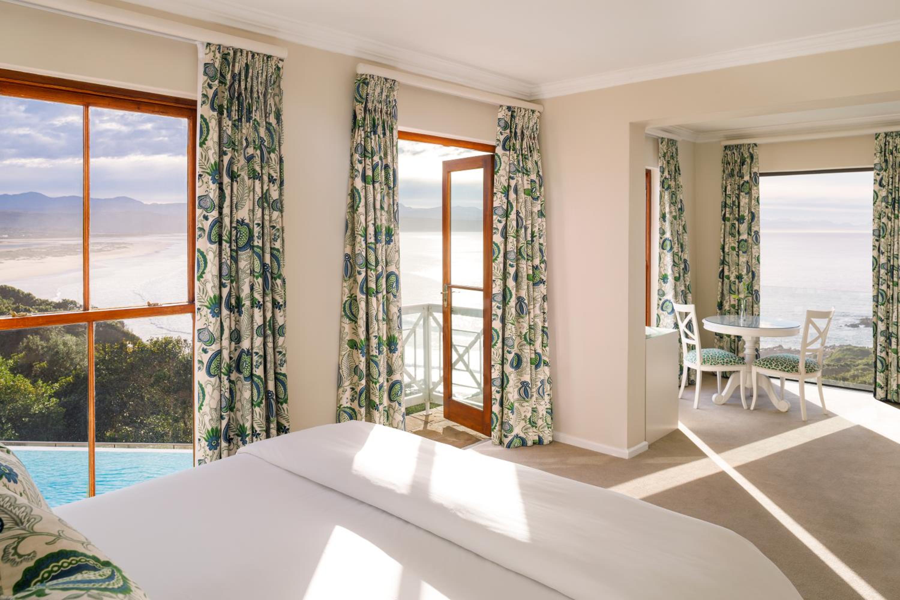 Premier Suite - Photo 3