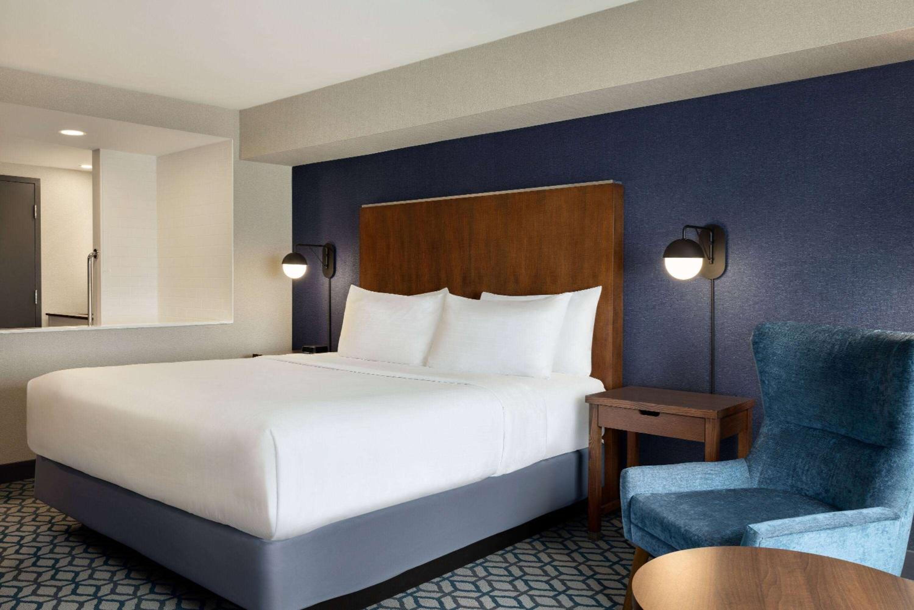 Bed & Sleeping Area