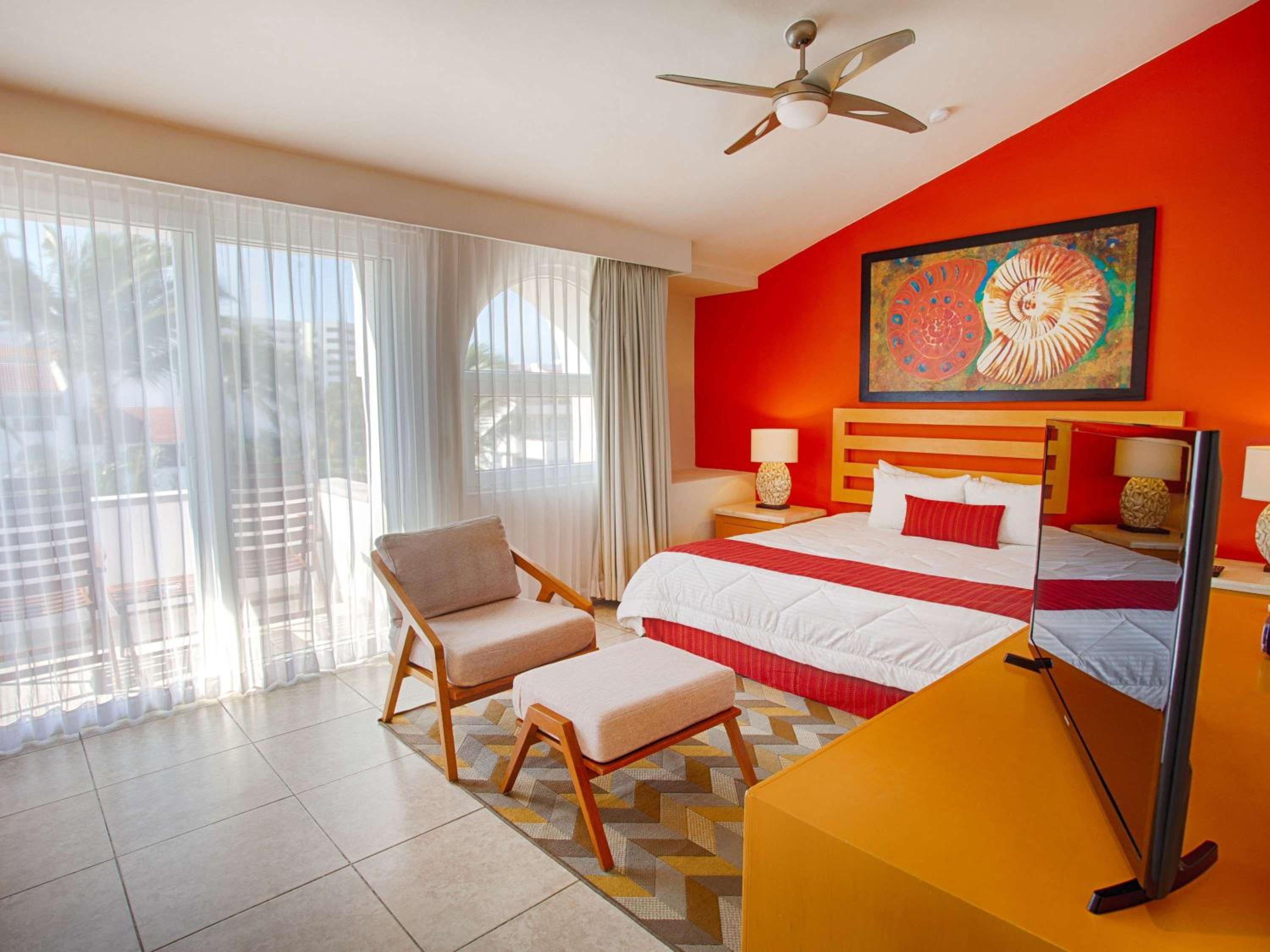 Two-Bedroom King Suite with Sofa Bed and Balcony - Ocean Front/Two Bathrooms