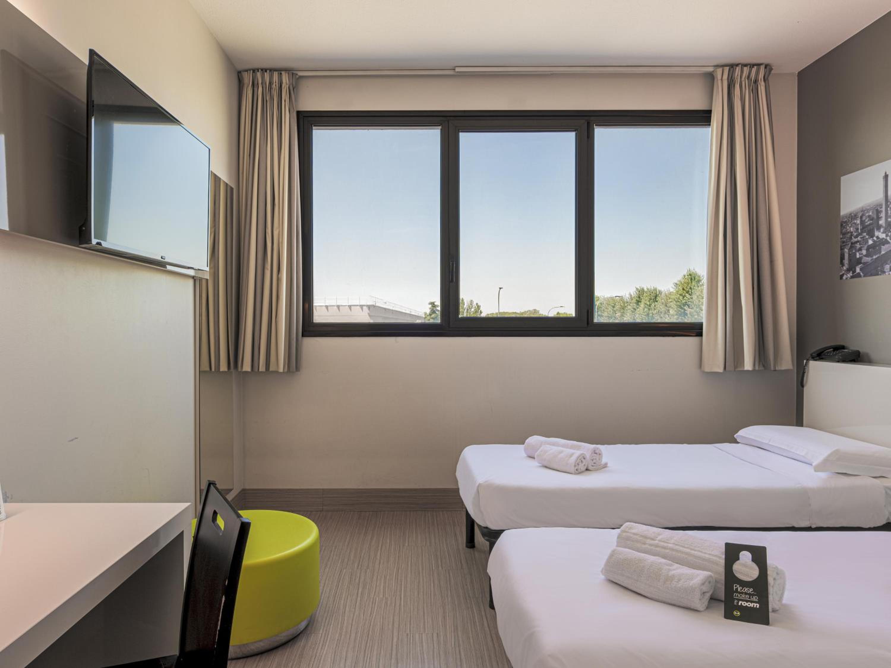Twin Room - Photo 5