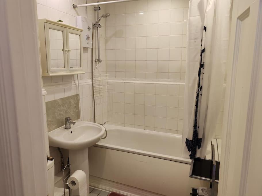Two-Bedroom Apartment photo 3