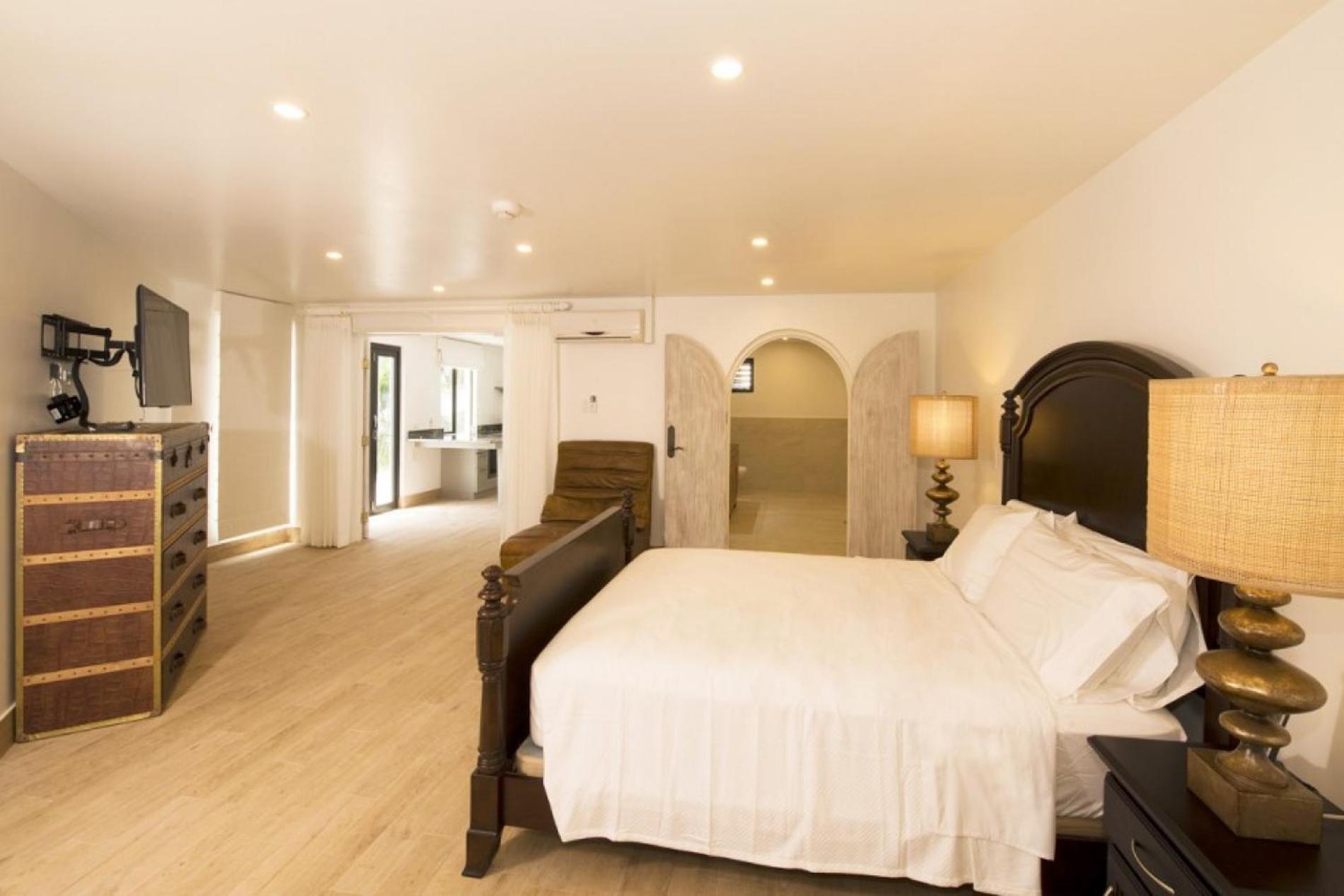 Villa photo 2