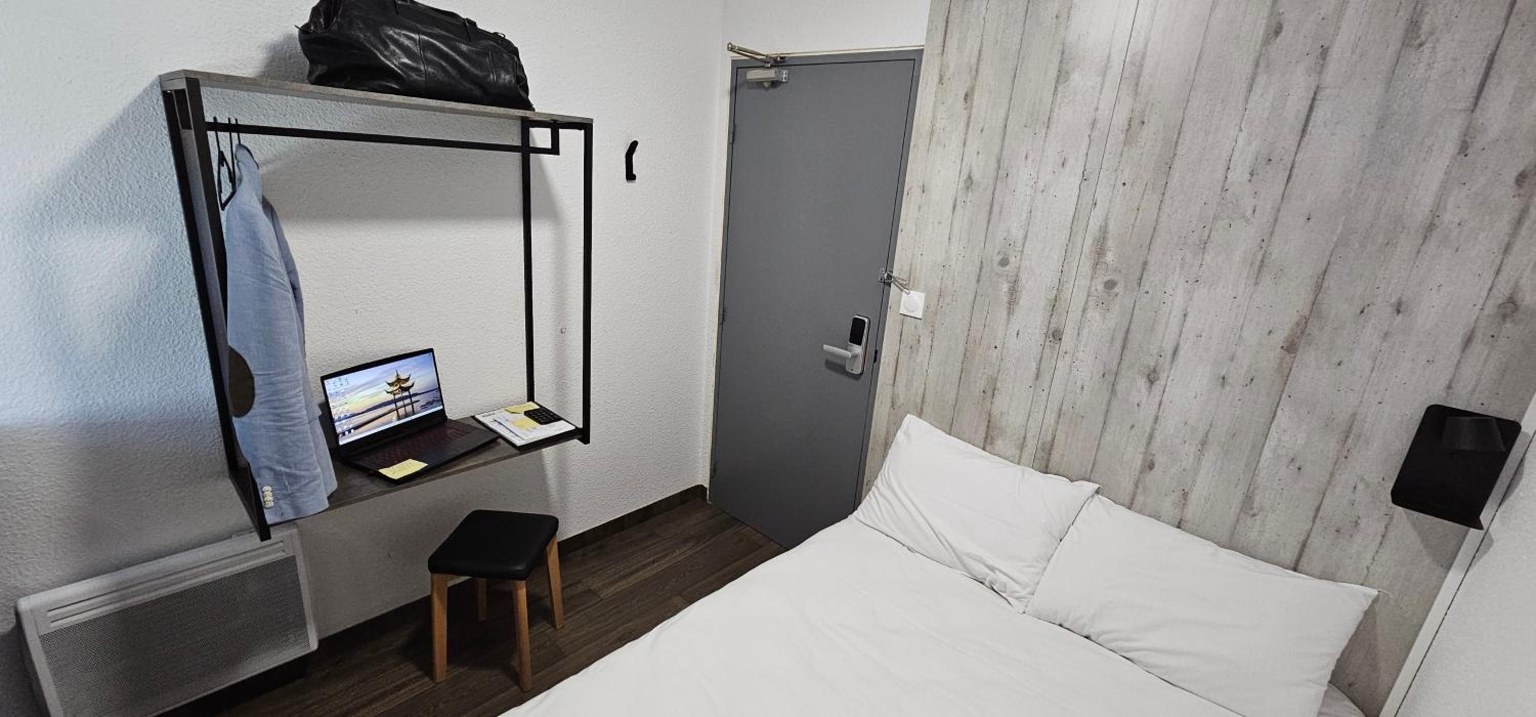 Double Room - Photo 2