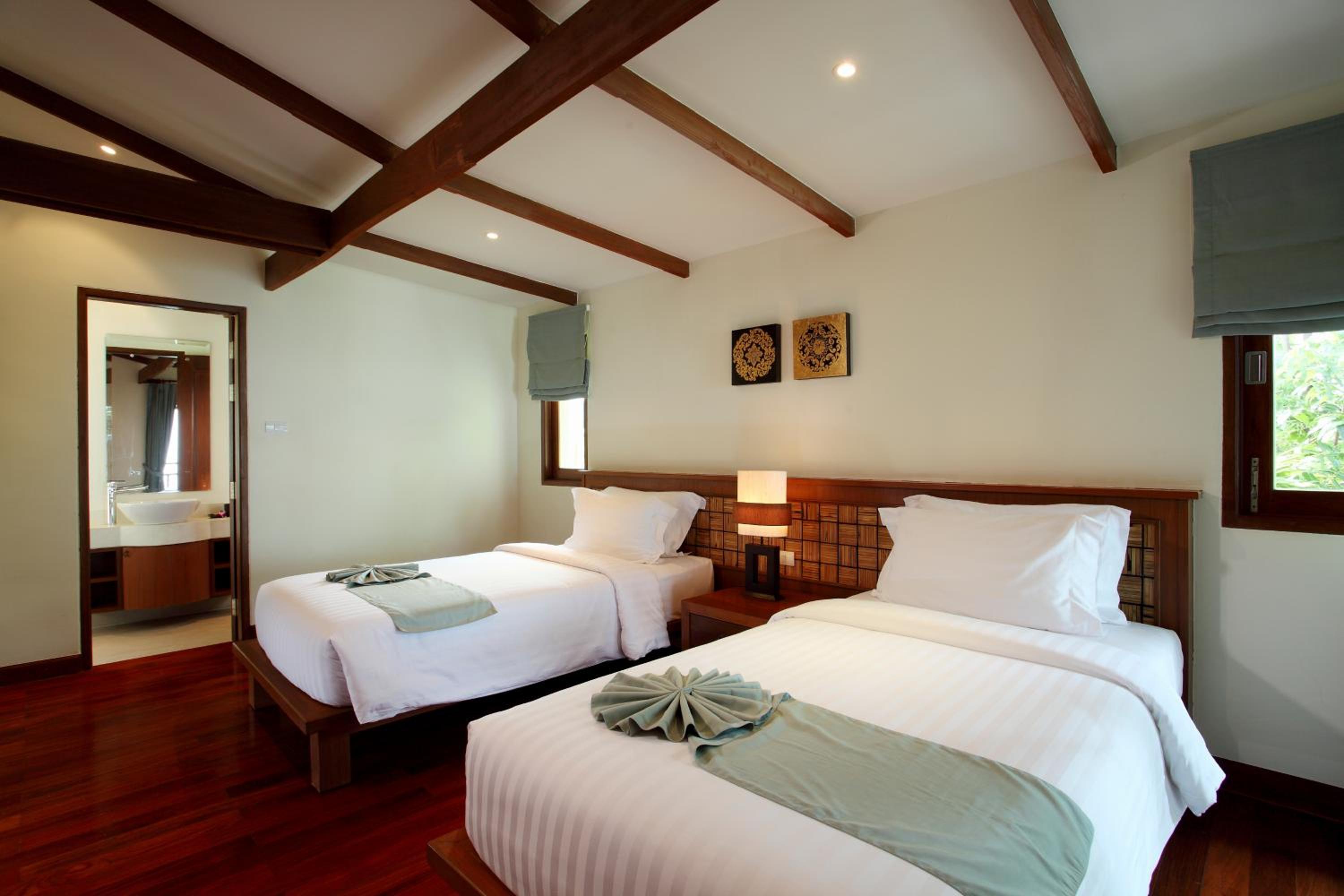 3-Bedroom Grand Sea View Pool Villa with Unlimited Free 24-Hour Water Shuttle Service