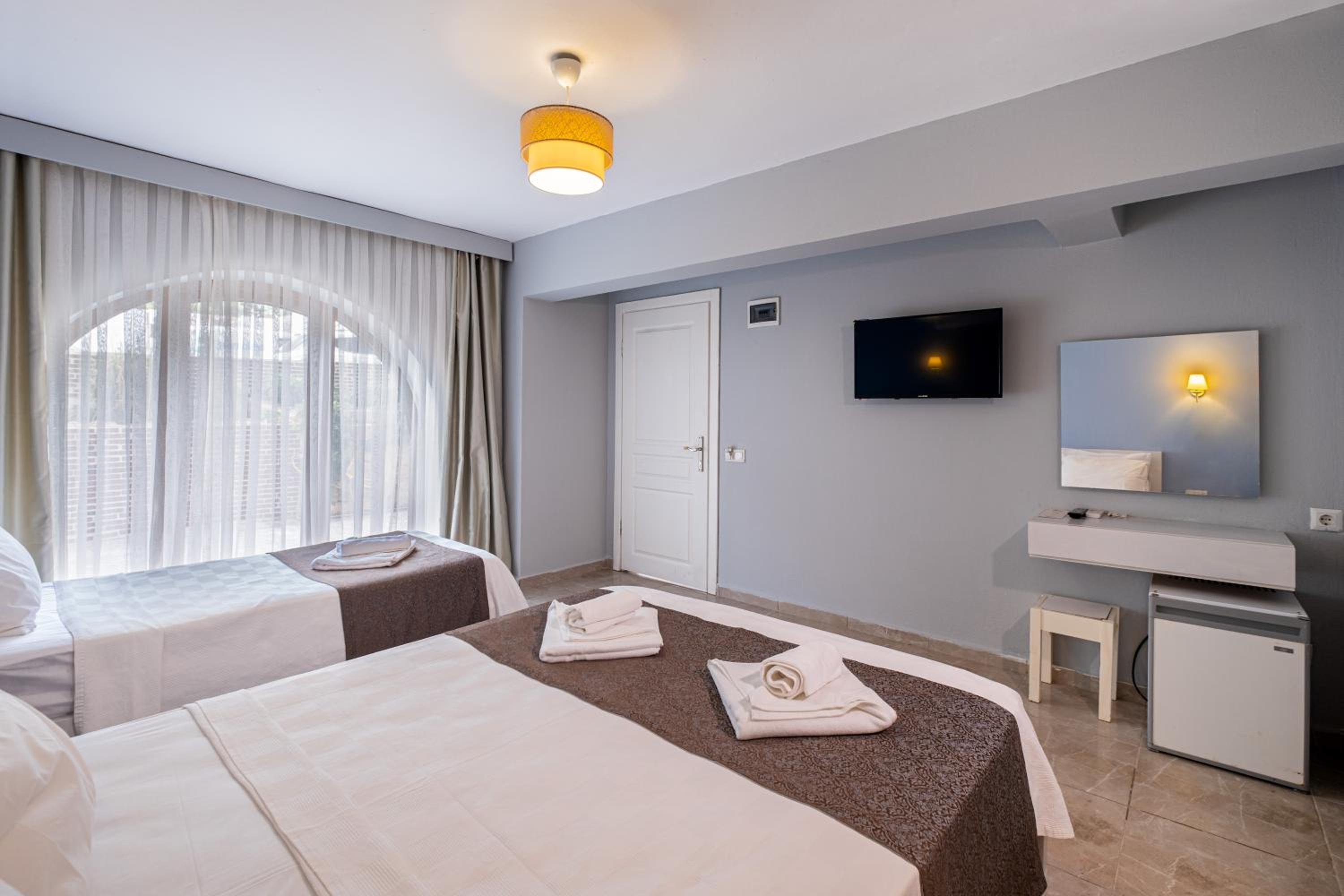 Budget Triple Room photo 2