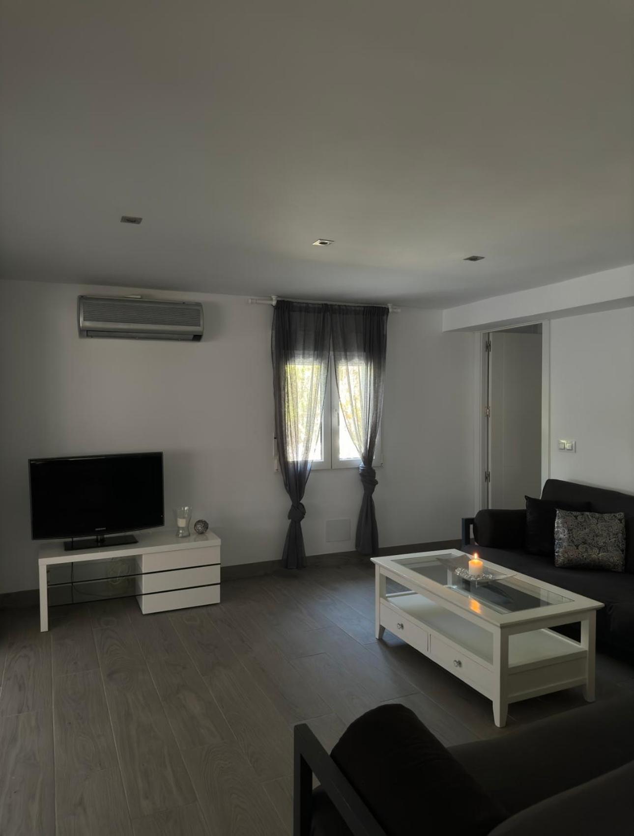 One-Bedroom House