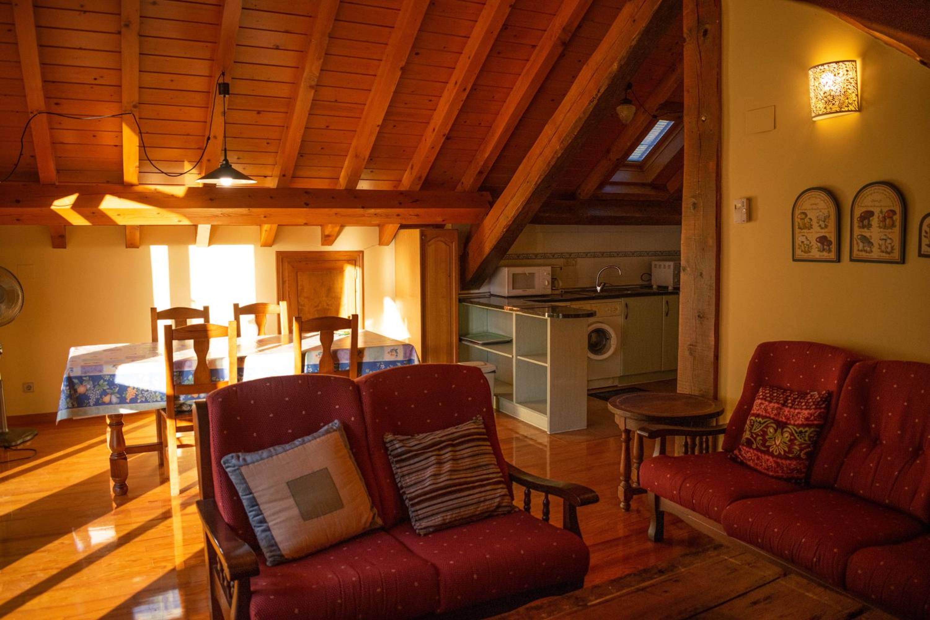 Two-Bedroom Apartment with Mountain View photo 3