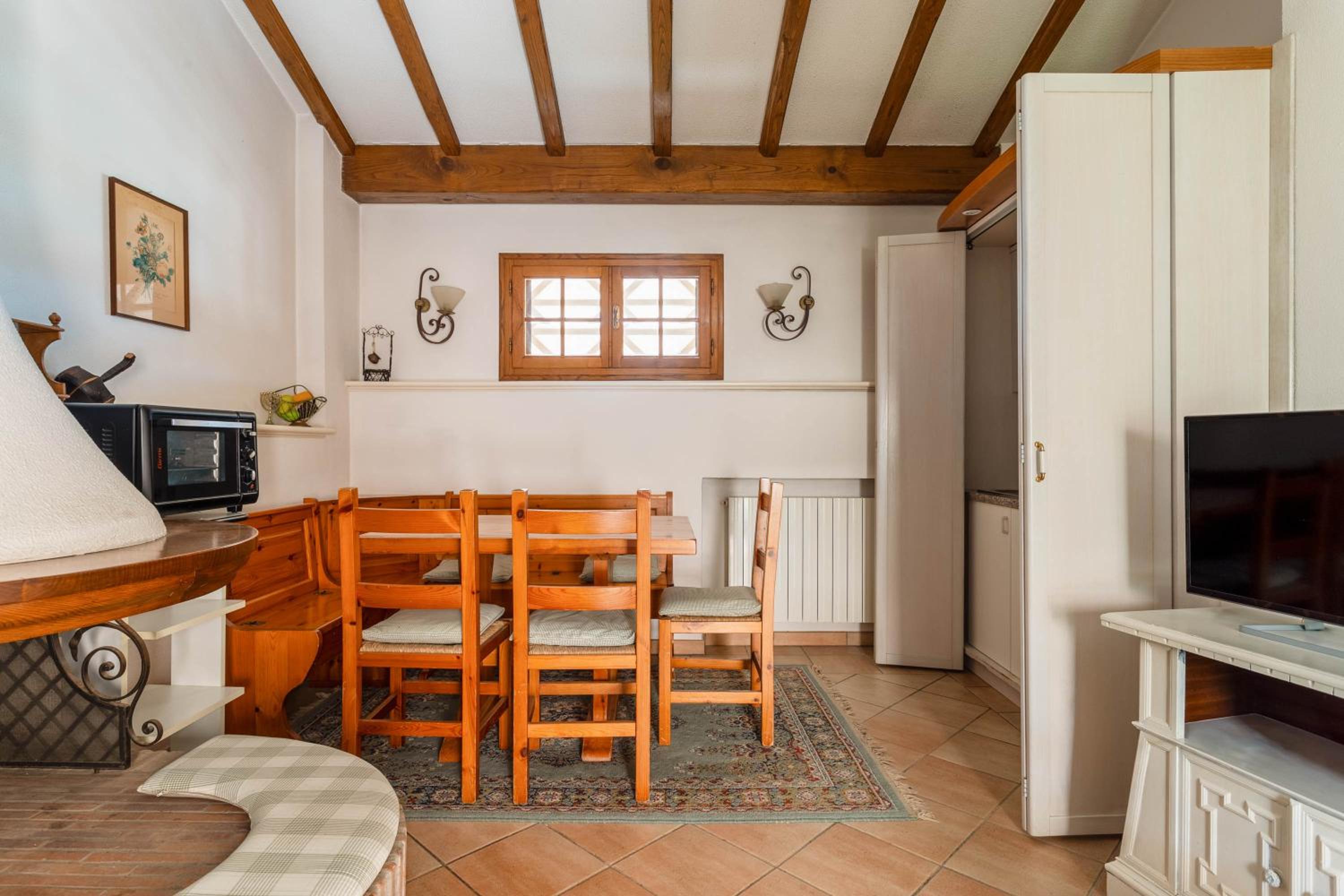 Large Two-Bedroom Apartment - Attic photo 2