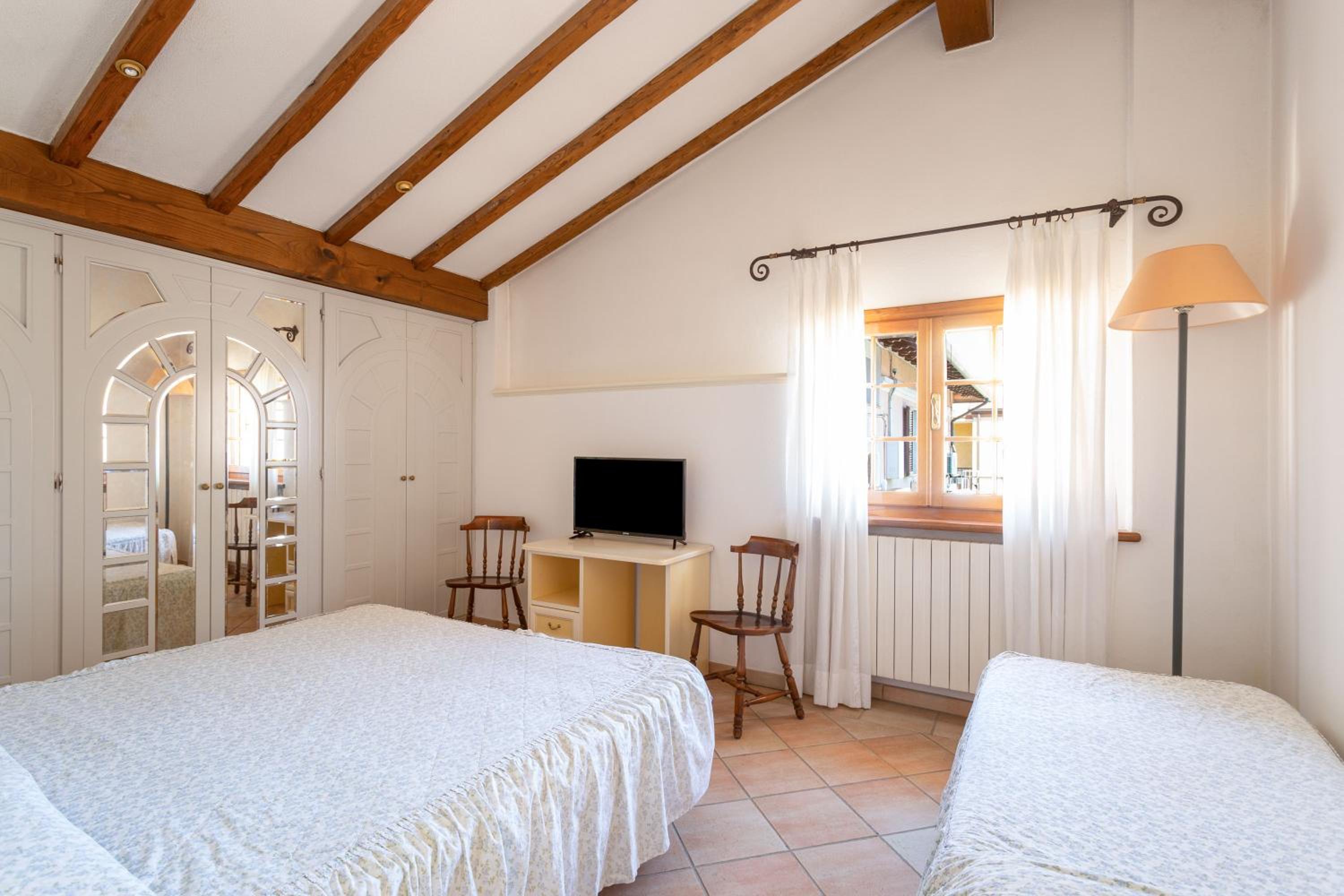 Large Two-Bedroom Apartment - Attic photo 3