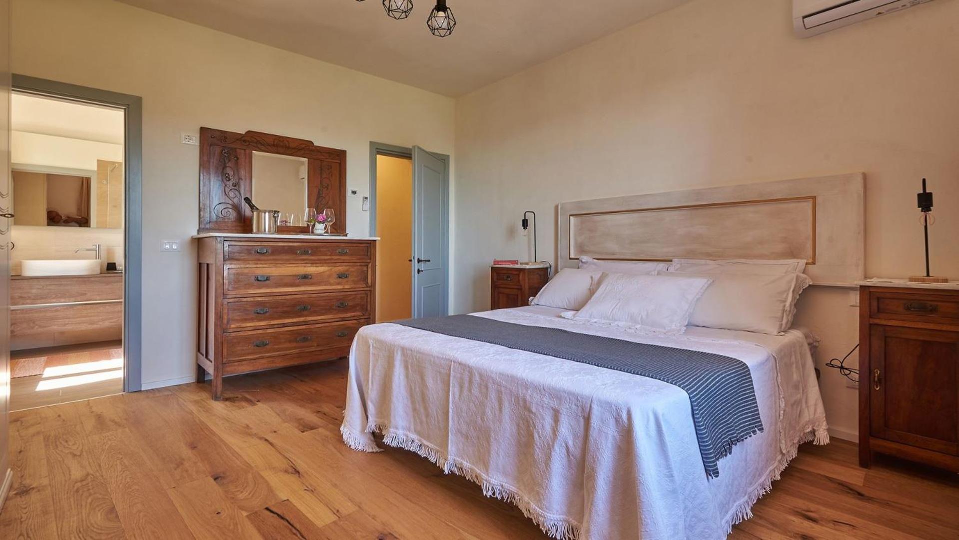 Three-Bedroom Villa photo 2