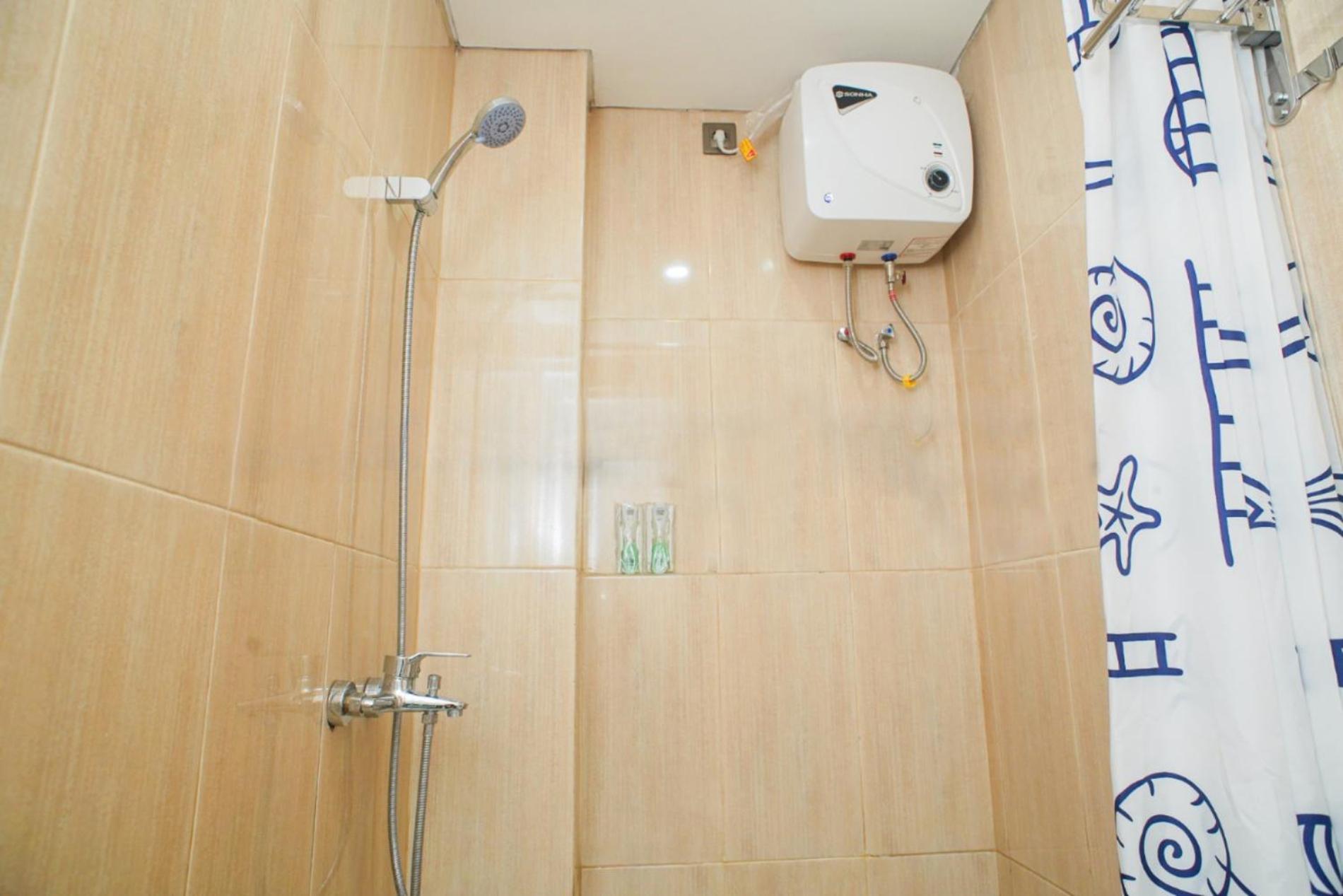 Studio - Split Level - Photo 3
