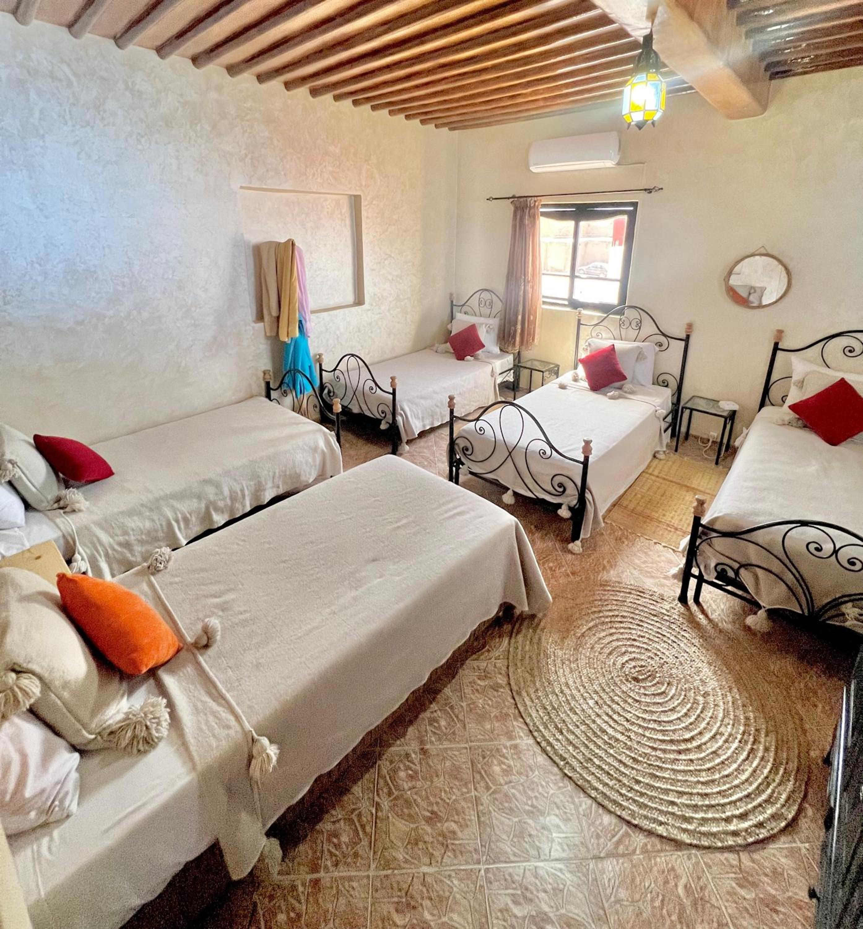 Bed in 4-Bed Dormitory Room photo 1